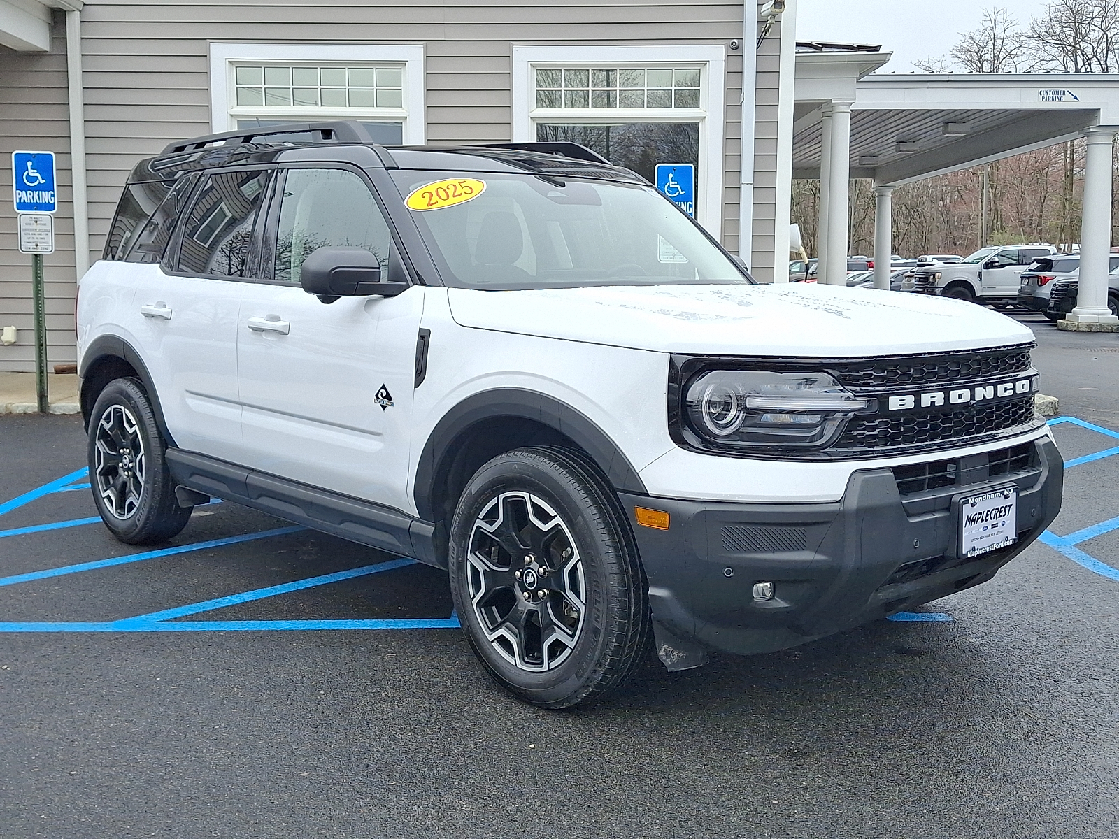Oxford White 2025 Ford Bronco Sport Outer Banks AWD SUV / Crossover All-Wheel Drive Automatic