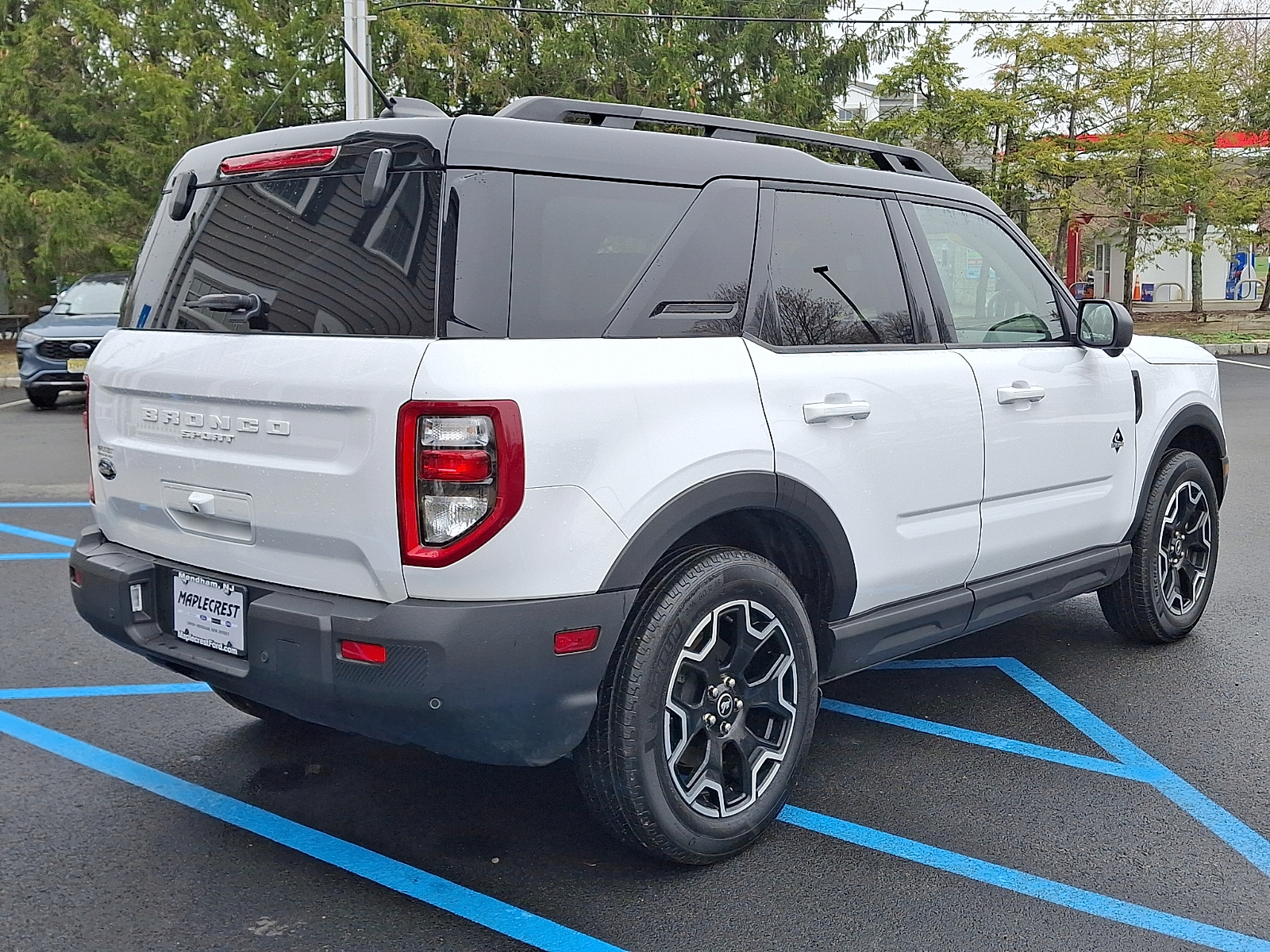 View vehicle photo 6