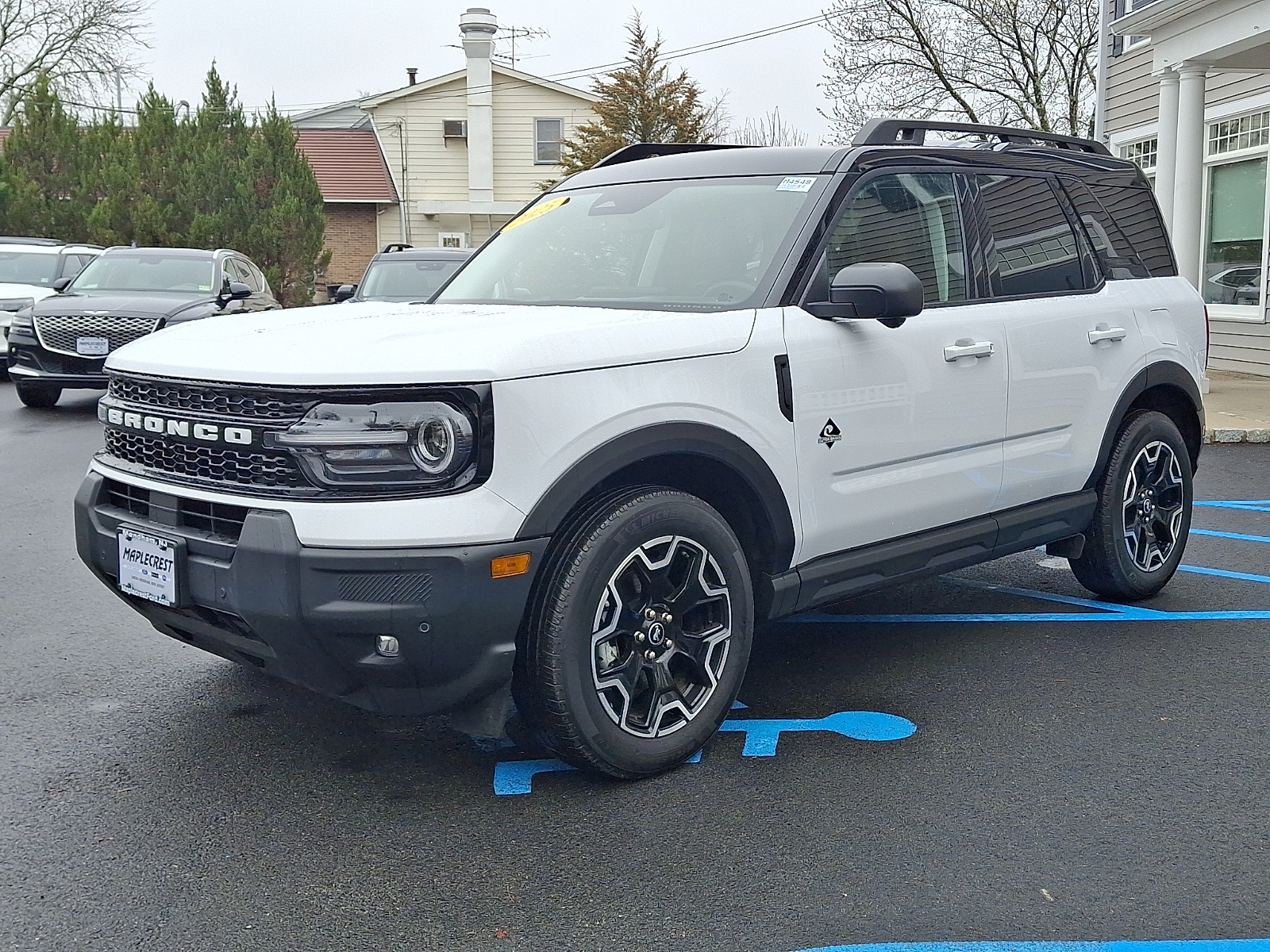 View vehicle photo 3