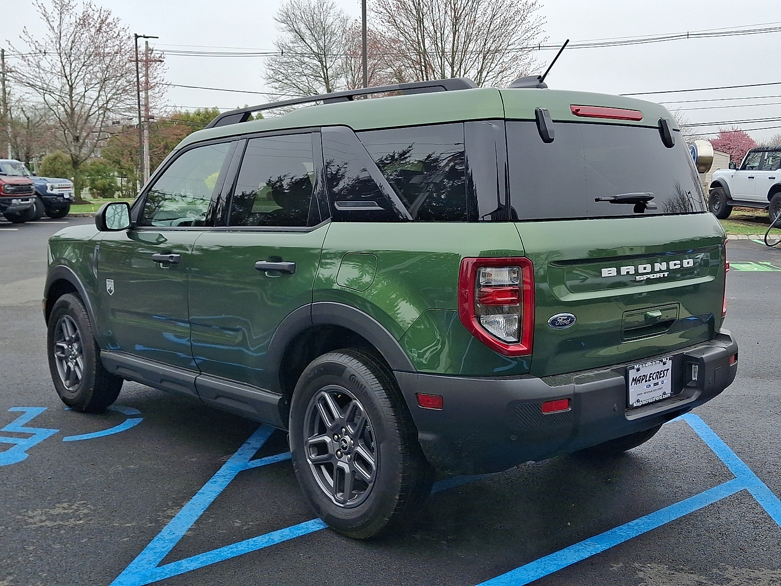 View vehicle photo 4