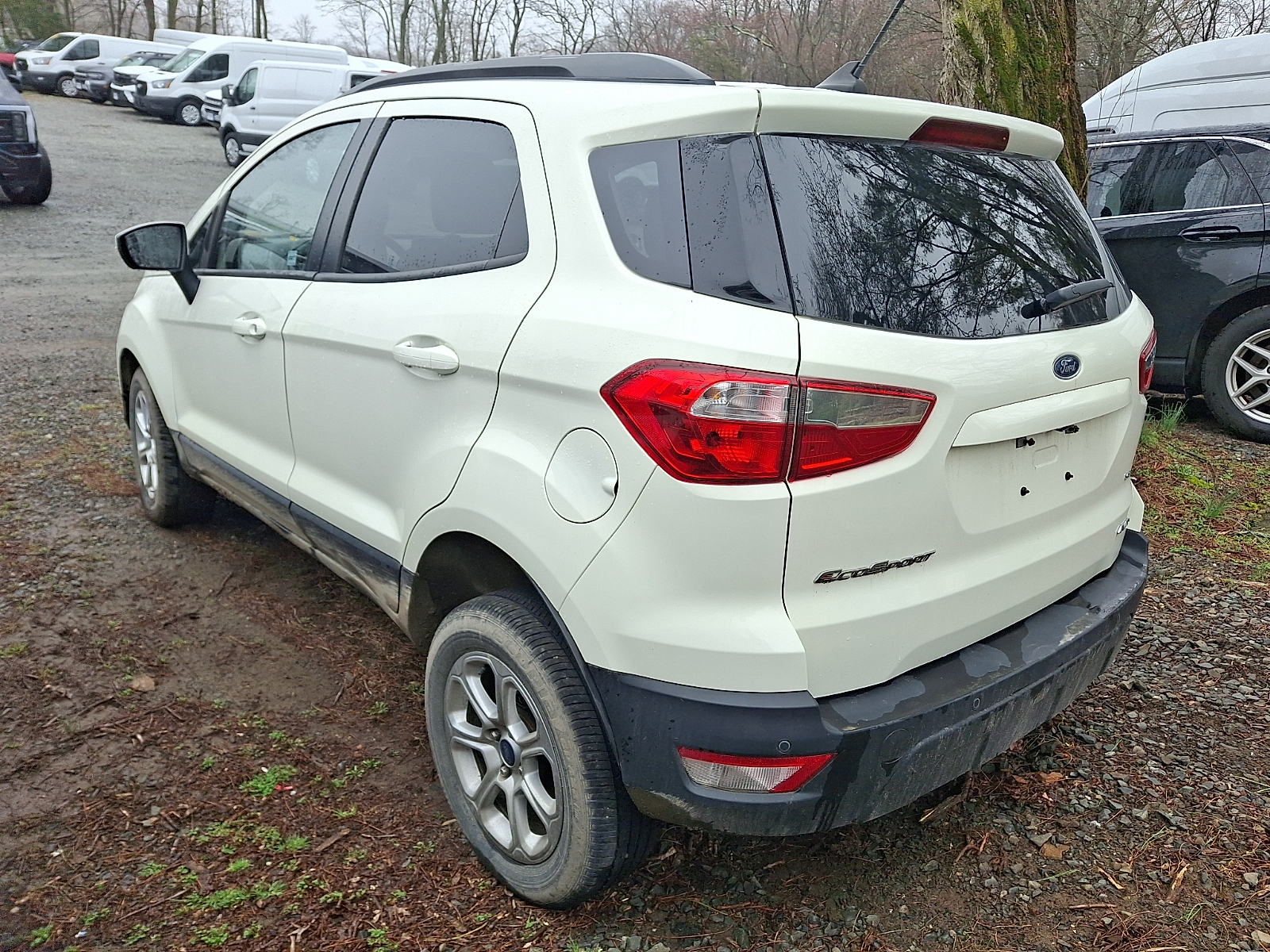 View vehicle photo 3