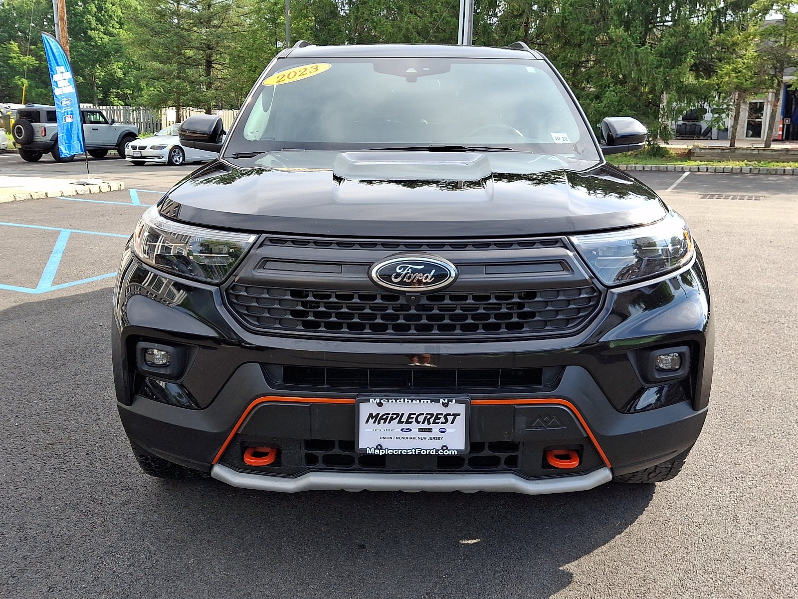 View vehicle photo 2