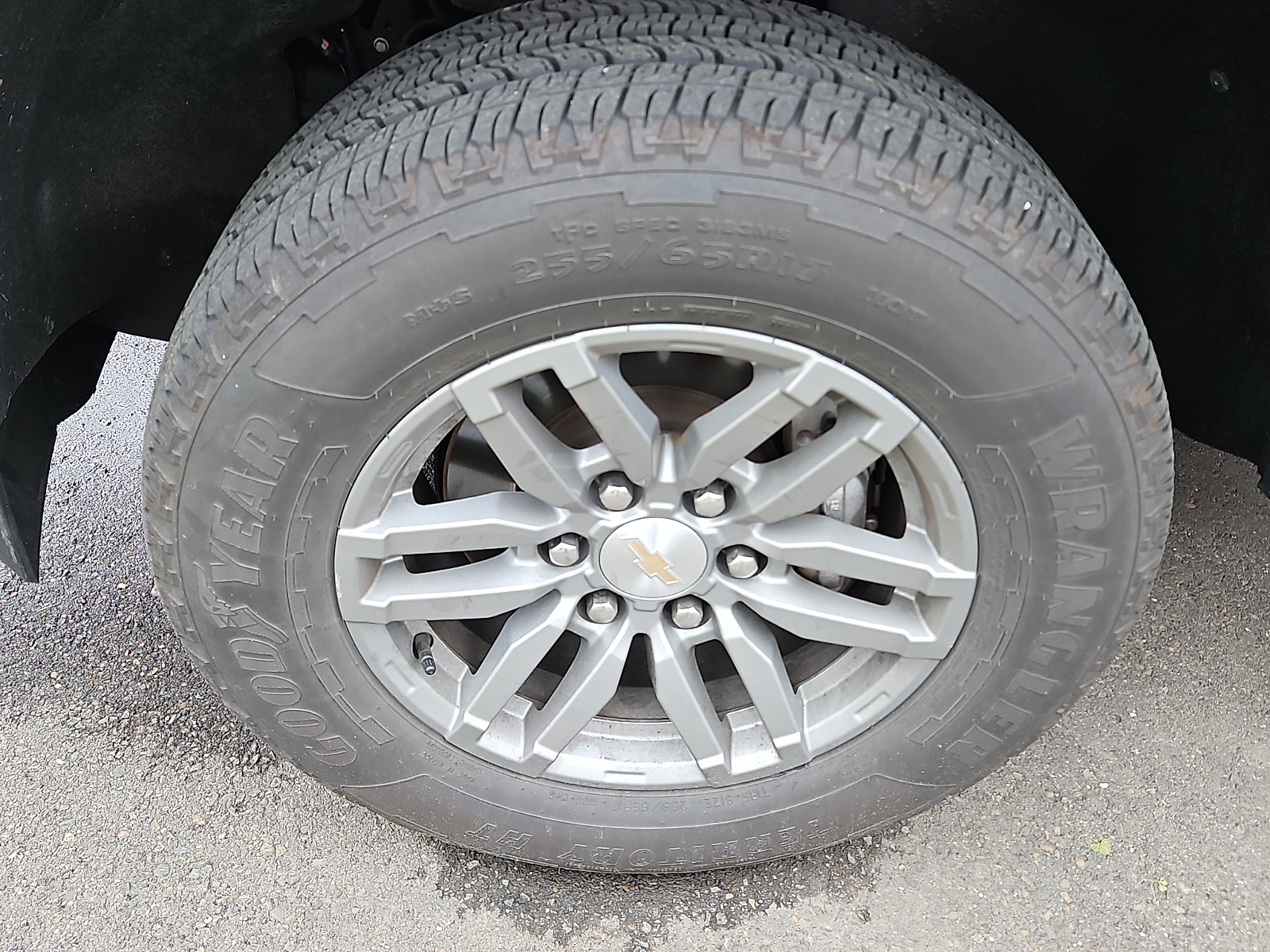 View vehicle photo 4