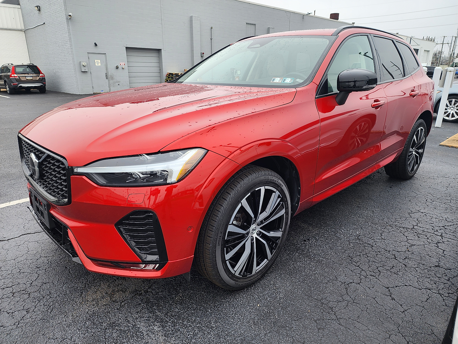 View vehicle photo 6