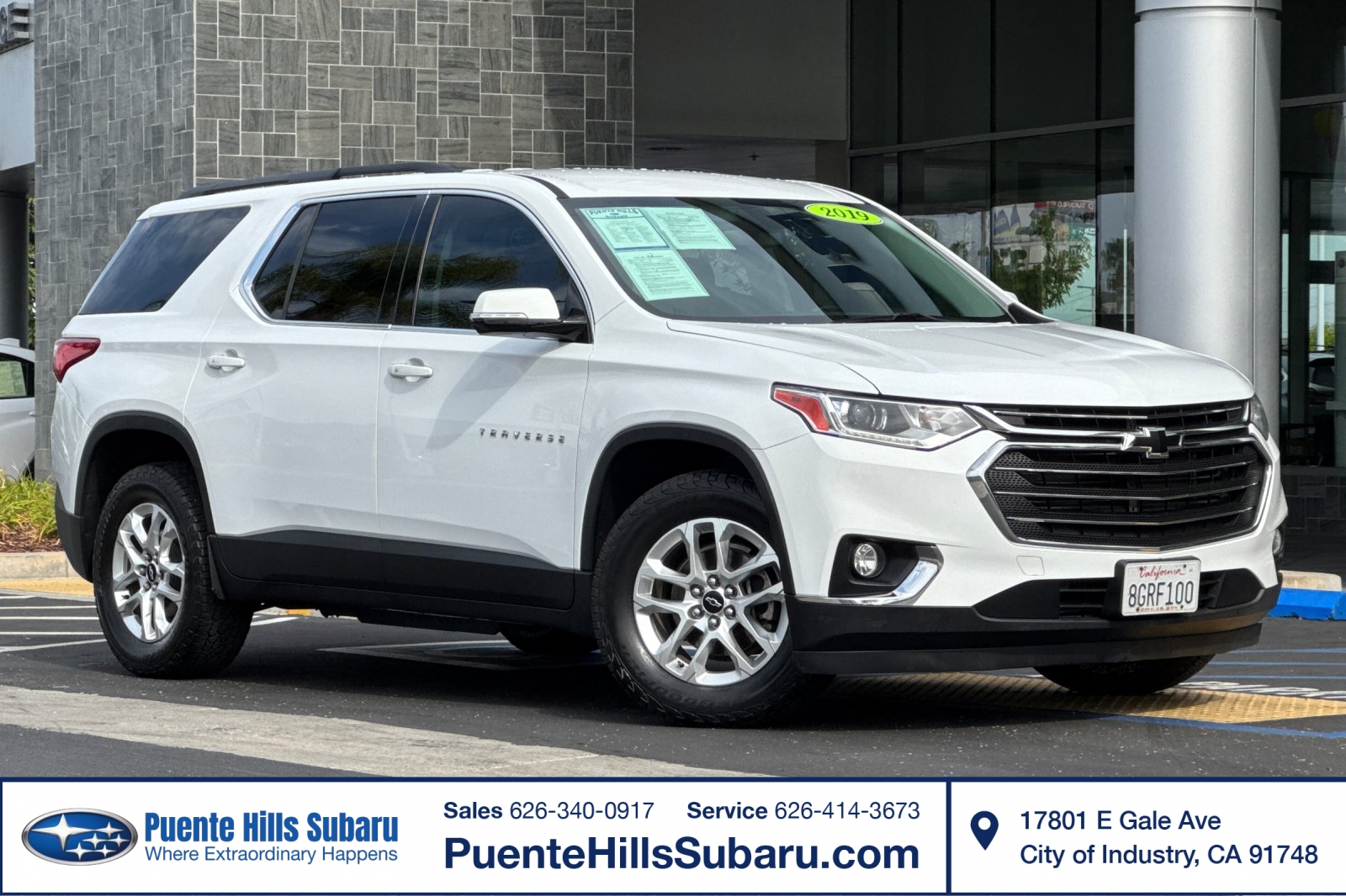White 2019 Chevrolet Traverse SUV / Crossover Four-Wheel Drive Automatic