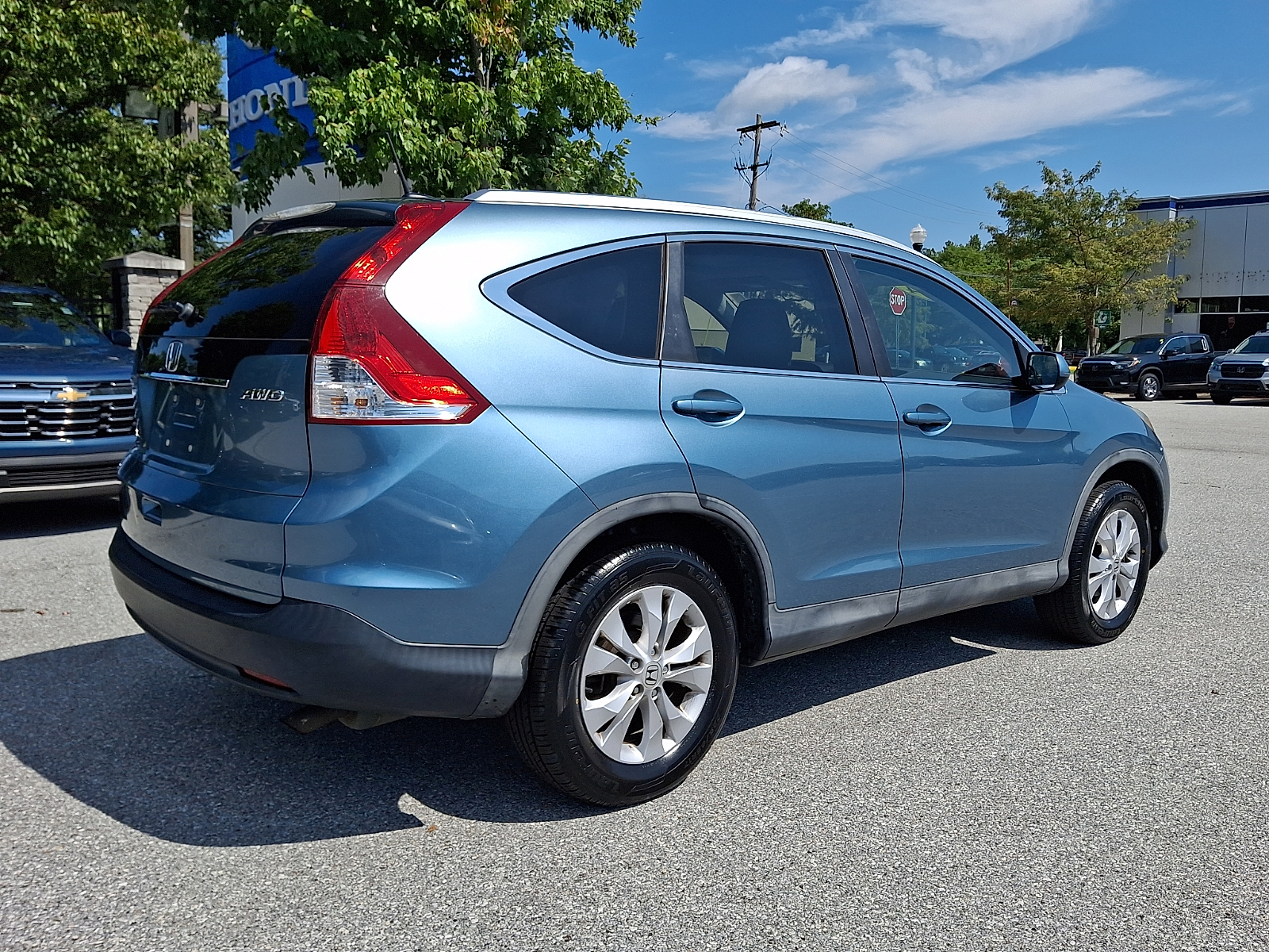 View vehicle photo 6
