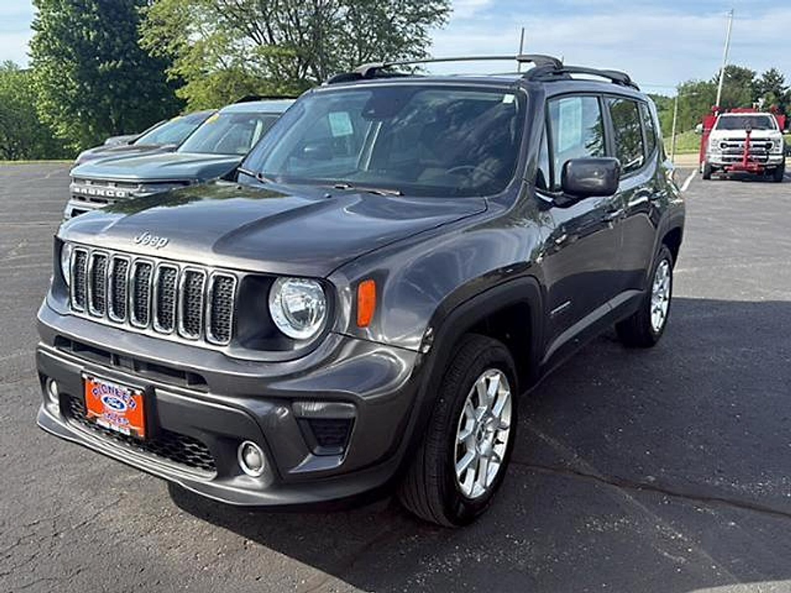 Gray (Granite Crystal Metallic Clearcoat) 2021 Jeep Renegade Latitude 4WD SUV / Crossover Four-Wheel Drive Automatic
