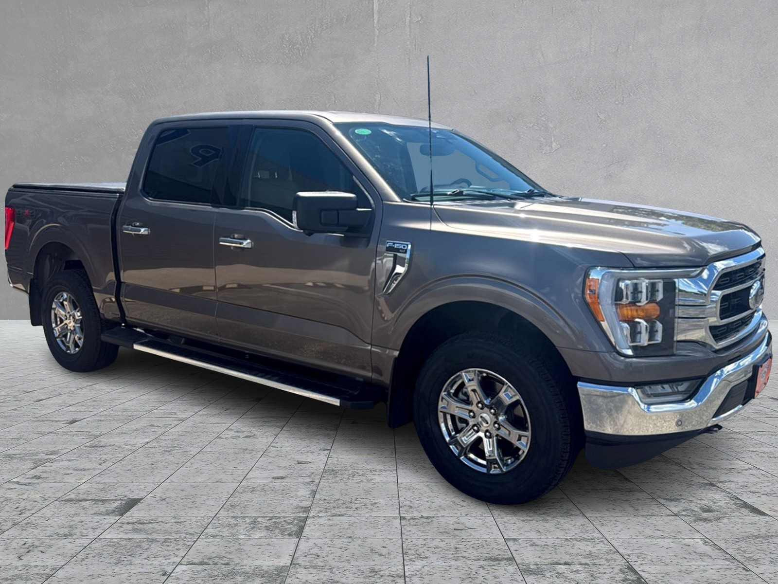 Stone Gray Metallic 2023 Ford F-150 XLT SuperCrew 4WD Pickup Truck Four-Wheel Drive Automatic
