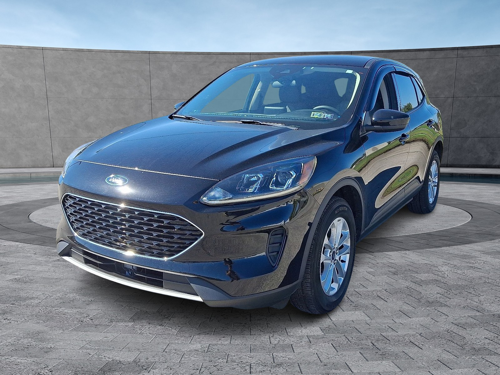 2020 Ford Escape SE Sport photo 4