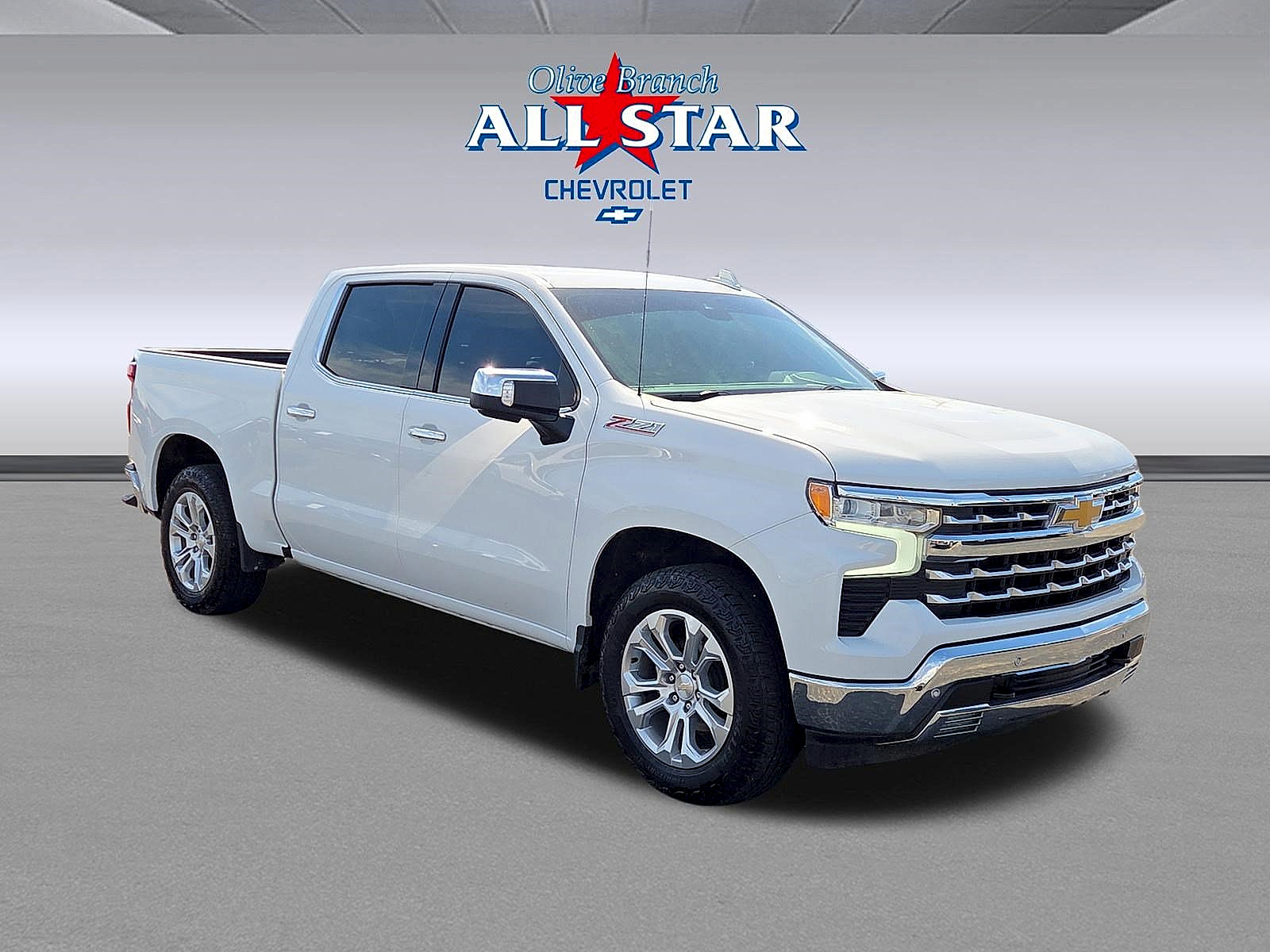 Summit White 2024 Chevrolet Silverado 1500 LTZ Crew Cab 4WD Pickup Truck Four-Wheel Drive Automatic