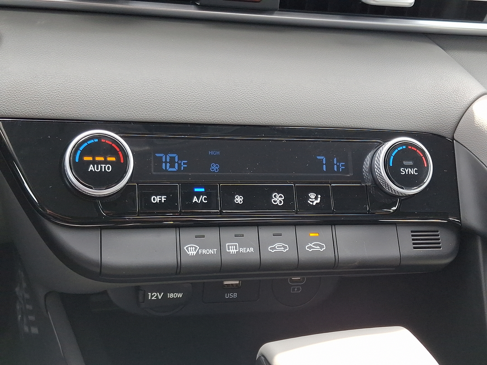 new 2025 Hyundai Elantra car, priced at $25,410