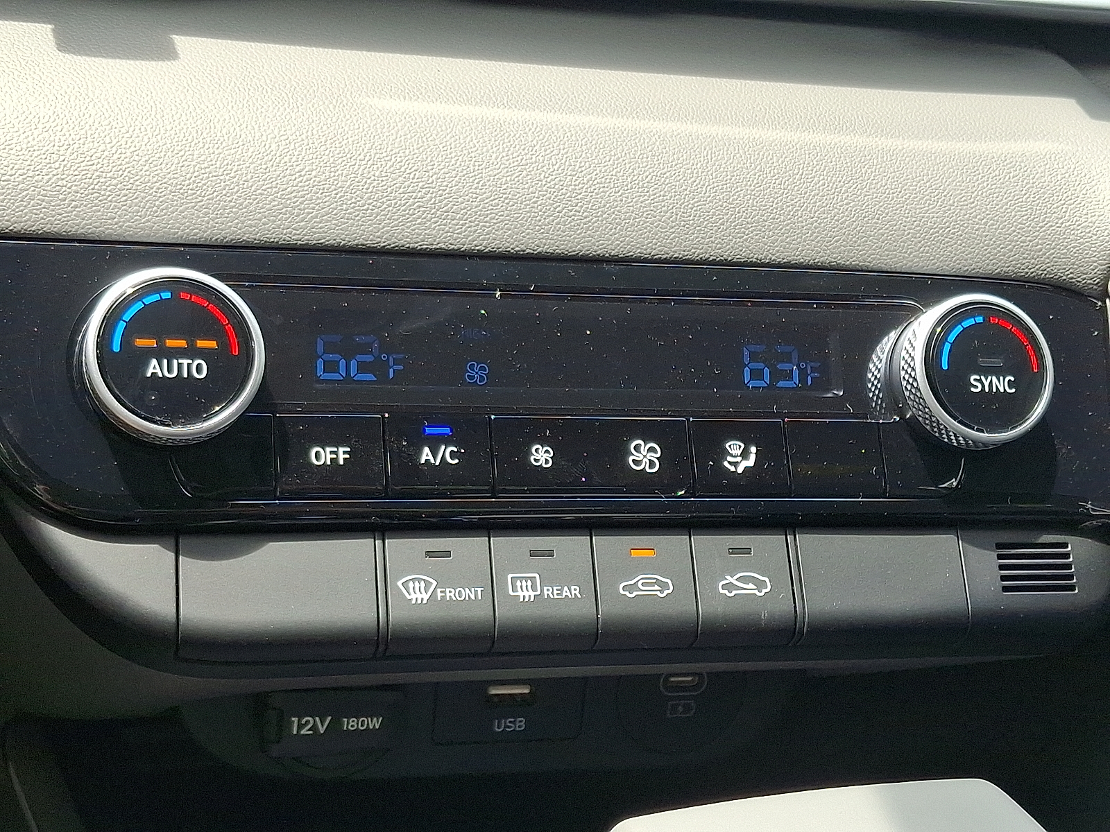 new 2025 Hyundai Elantra car, priced at $24,817
