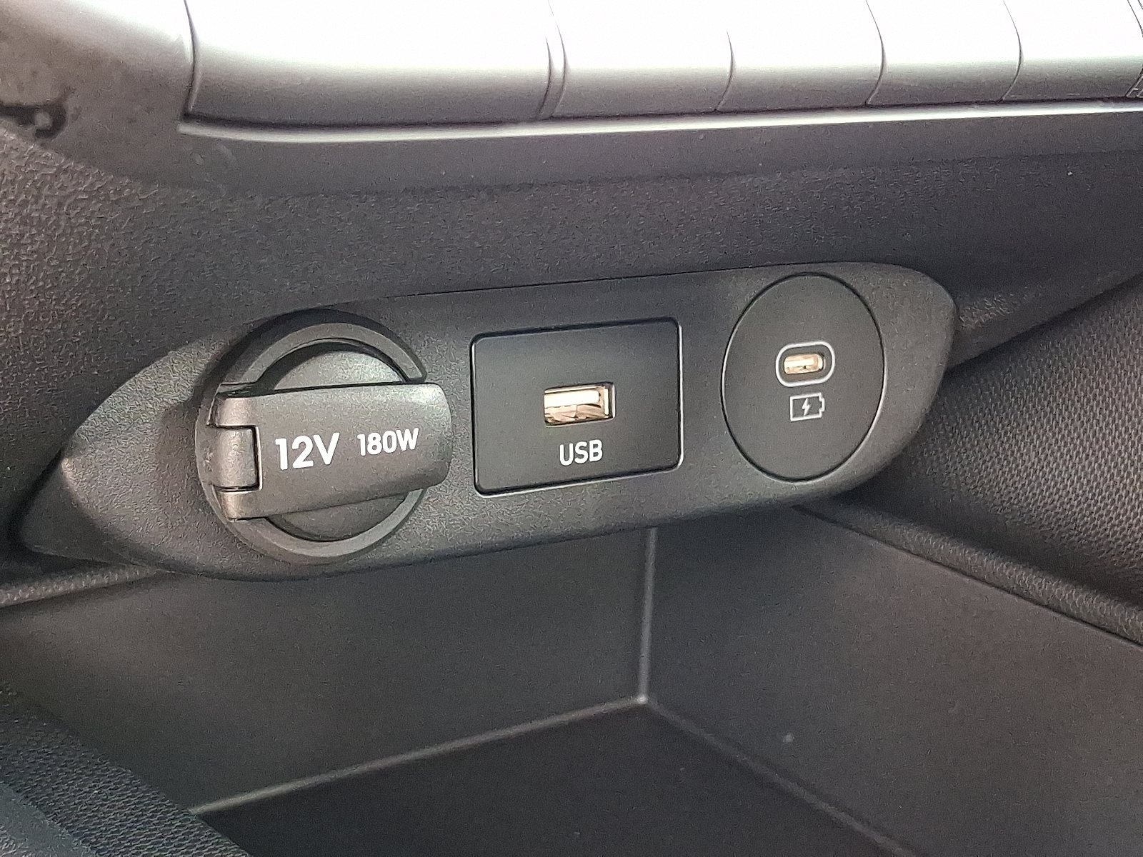 new 2025 Hyundai Elantra Hybrid car, priced at $27,250