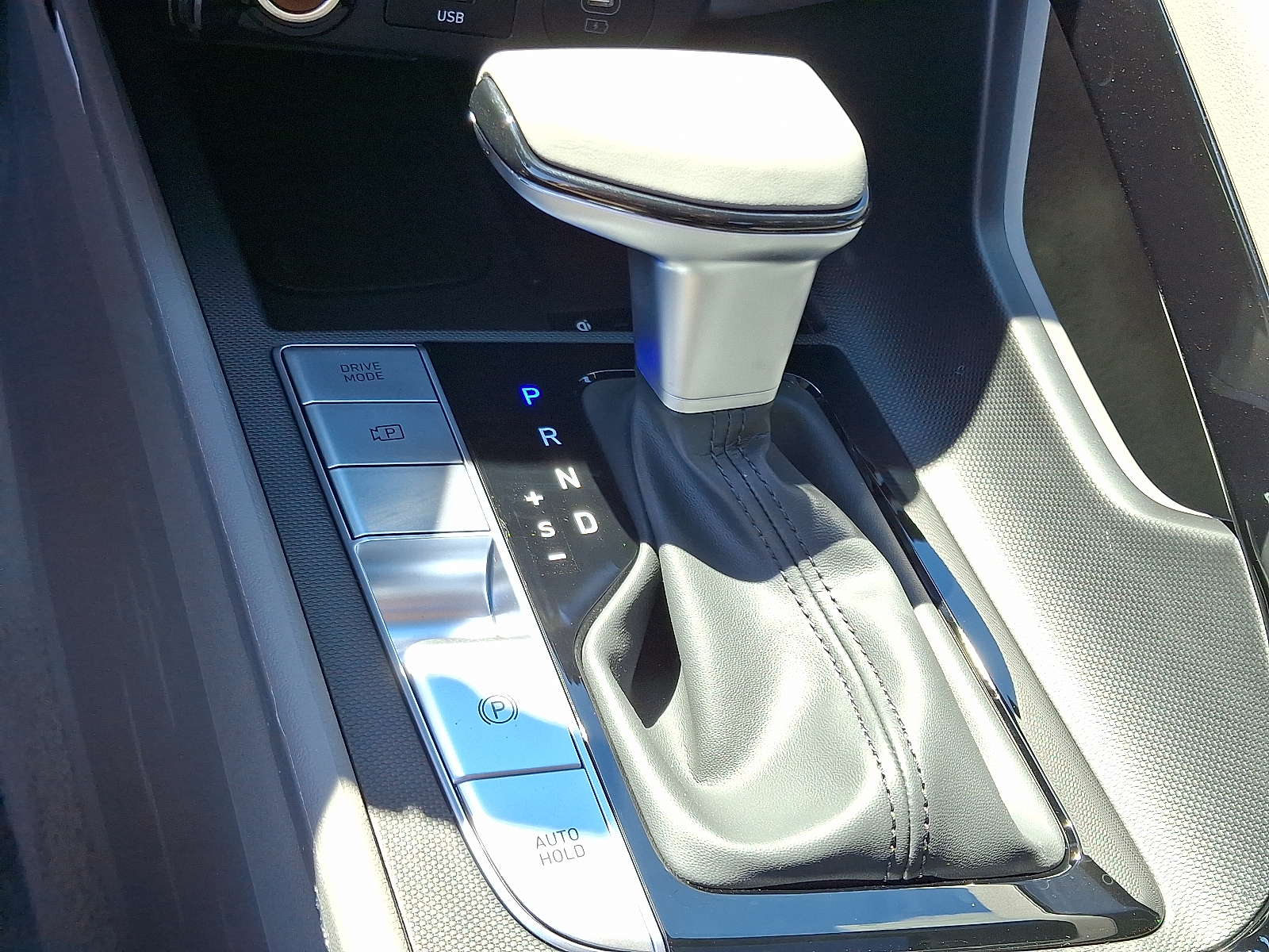new 2025 Hyundai Elantra car, priced at $27,675