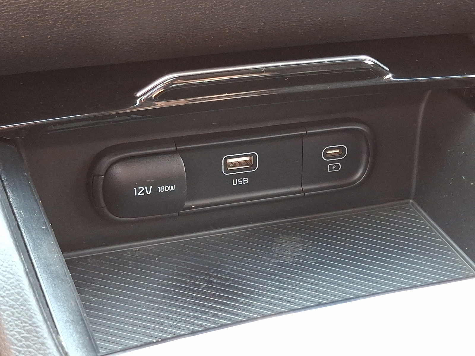 used 2023 Kia Sportage Hybrid car, priced at $25,599