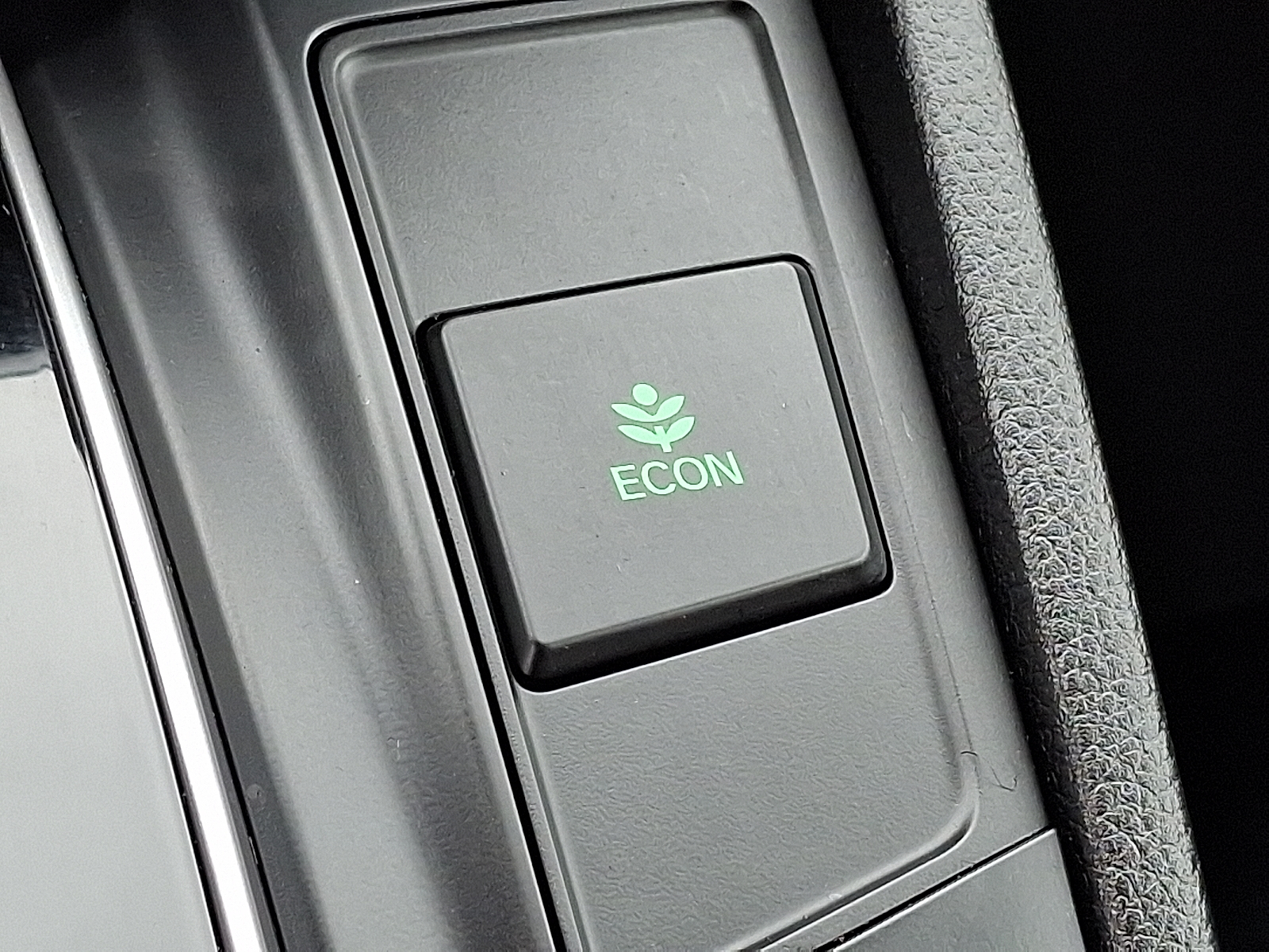 used 2019 Honda CR-V car, priced at $24,499