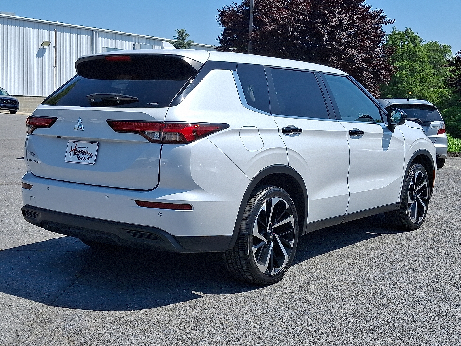 used 2022 Mitsubishi Outlander car, priced at $22,499