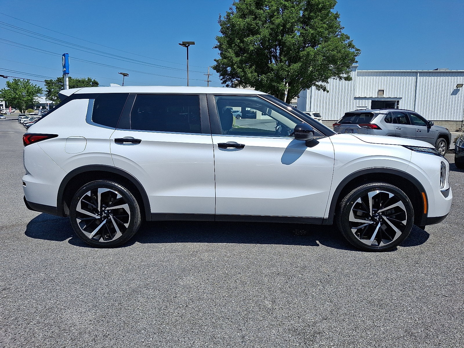 used 2022 Mitsubishi Outlander car, priced at $22,499