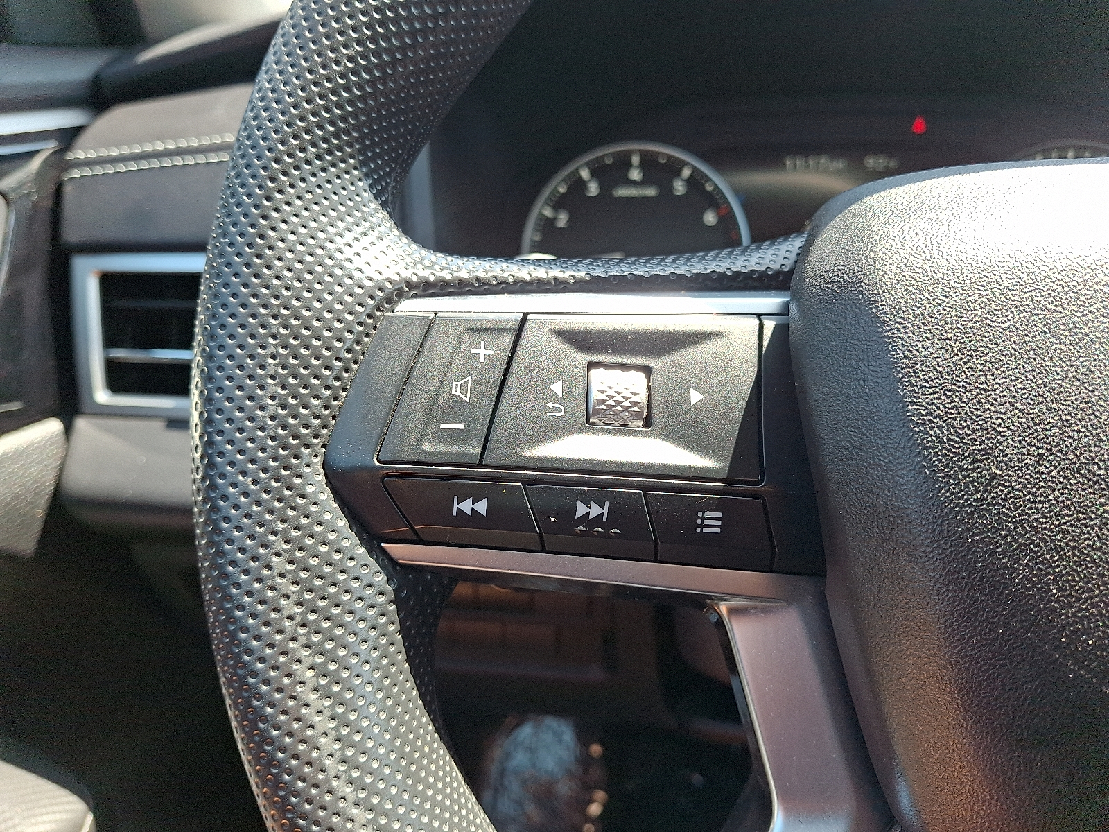 used 2022 Mitsubishi Outlander car, priced at $22,499