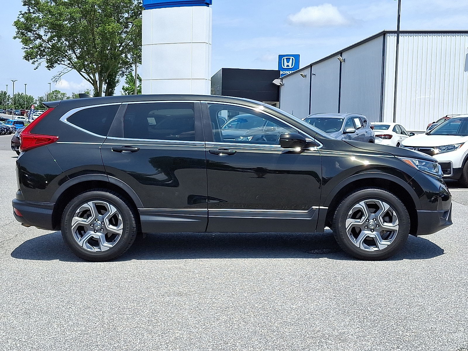 used 2017 Honda CR-V car, priced at $19,499