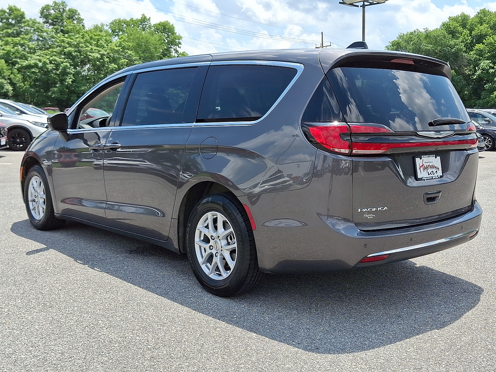 used 2023 Chrysler Pacifica car, priced at $21,999