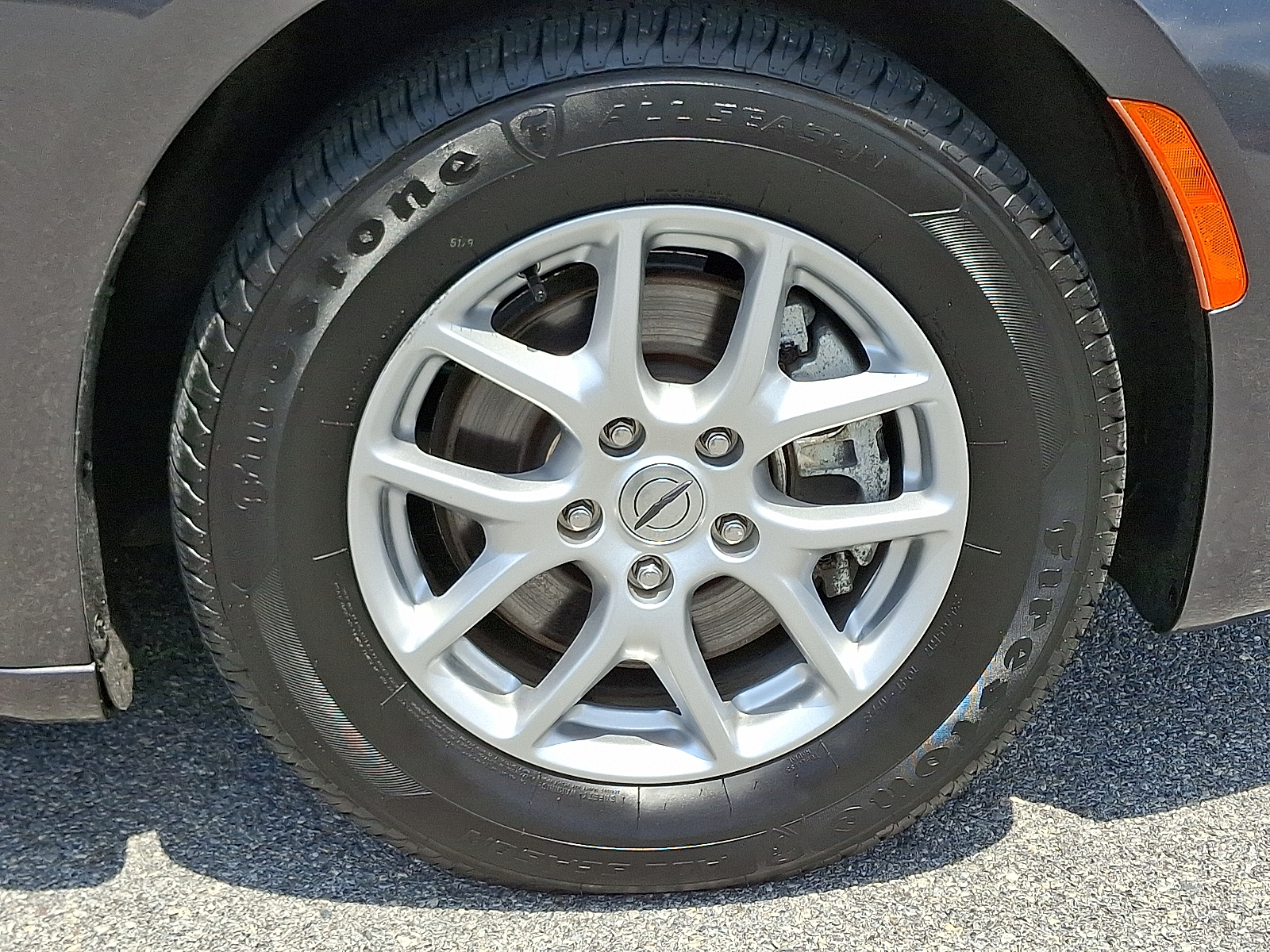 used 2023 Chrysler Pacifica car, priced at $21,999