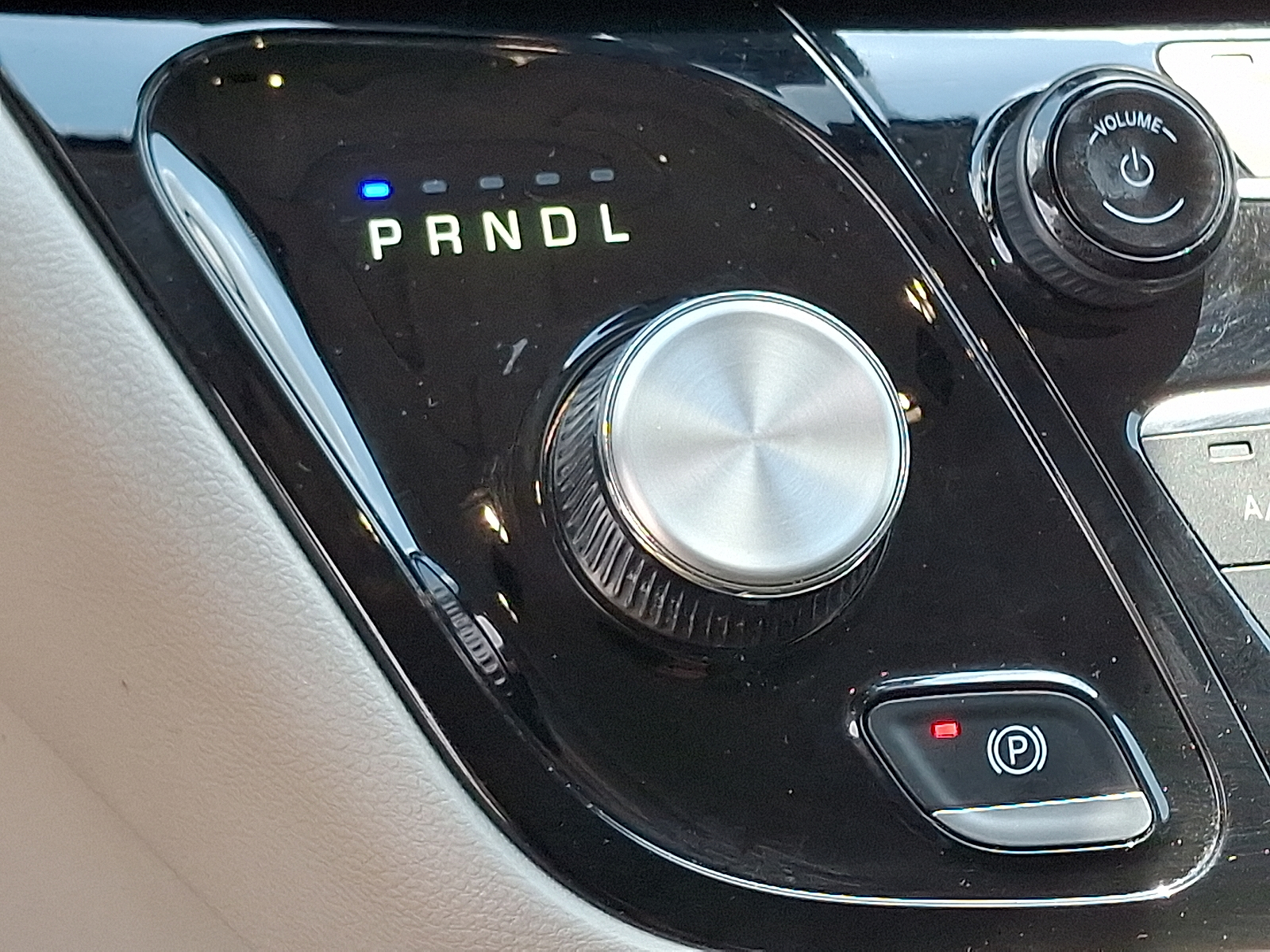 used 2023 Chrysler Pacifica car, priced at $21,999