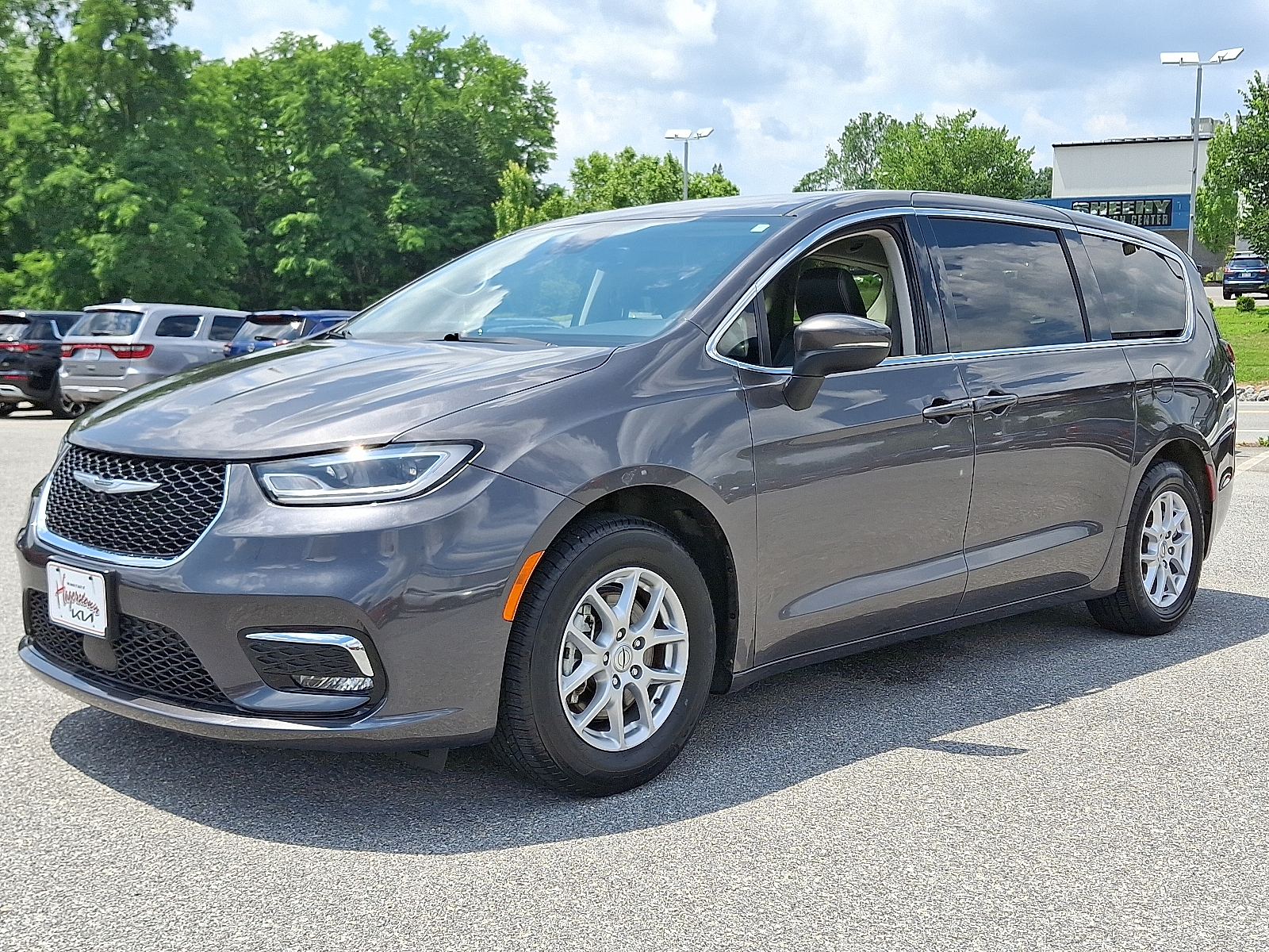 used 2023 Chrysler Pacifica car, priced at $21,999