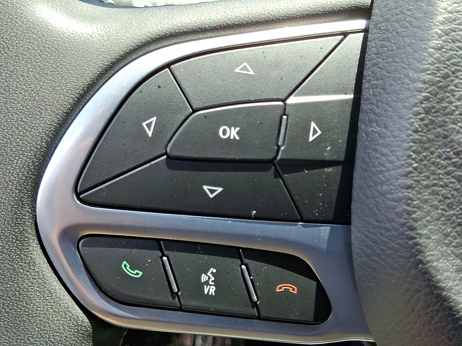 used 2023 Chrysler Pacifica car, priced at $21,999