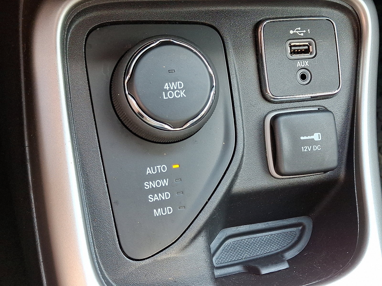 used 2019 Jeep Compass car, priced at $13,499