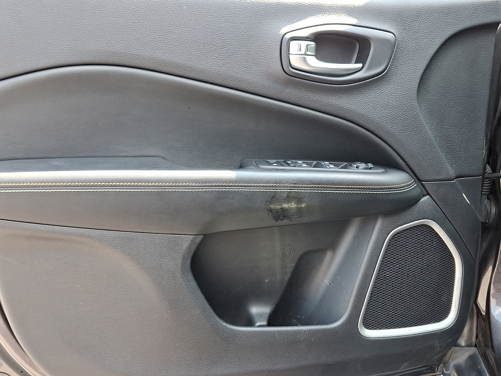 used 2019 Jeep Compass car, priced at $13,499