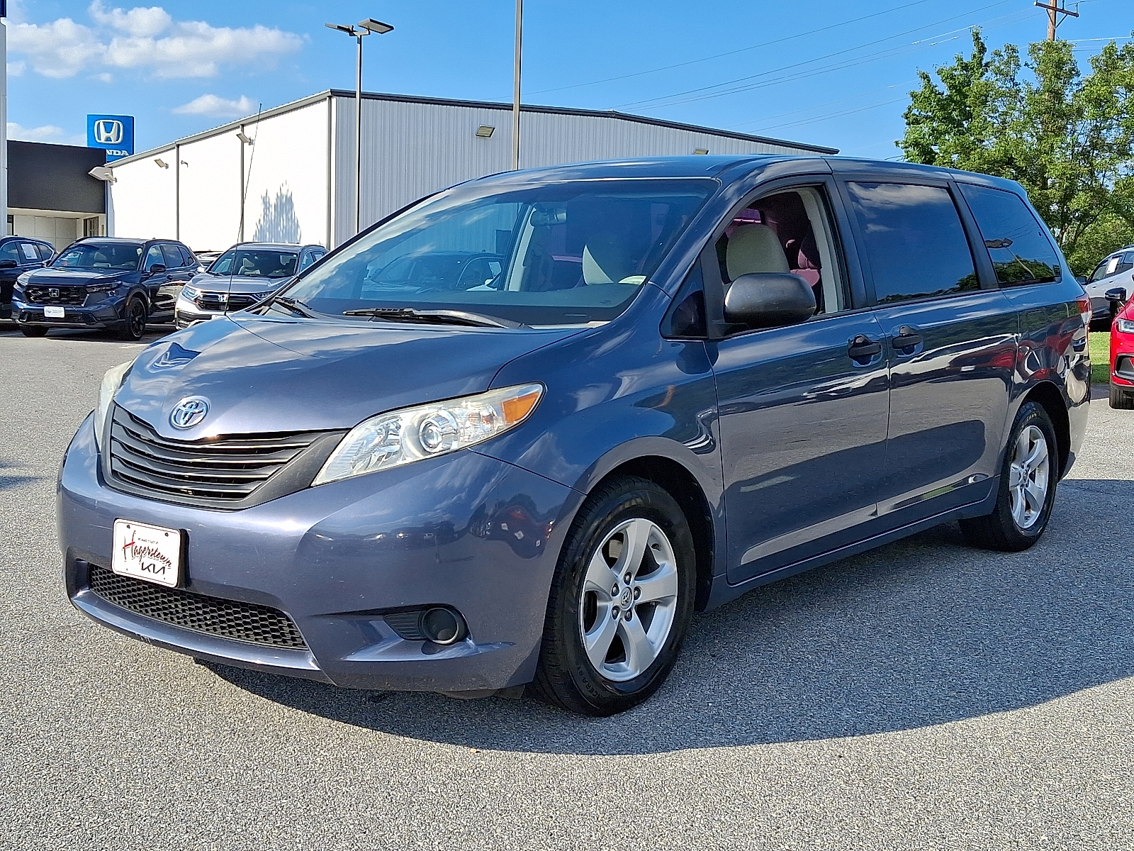 used 2014 Toyota Sienna car, priced at $11,577