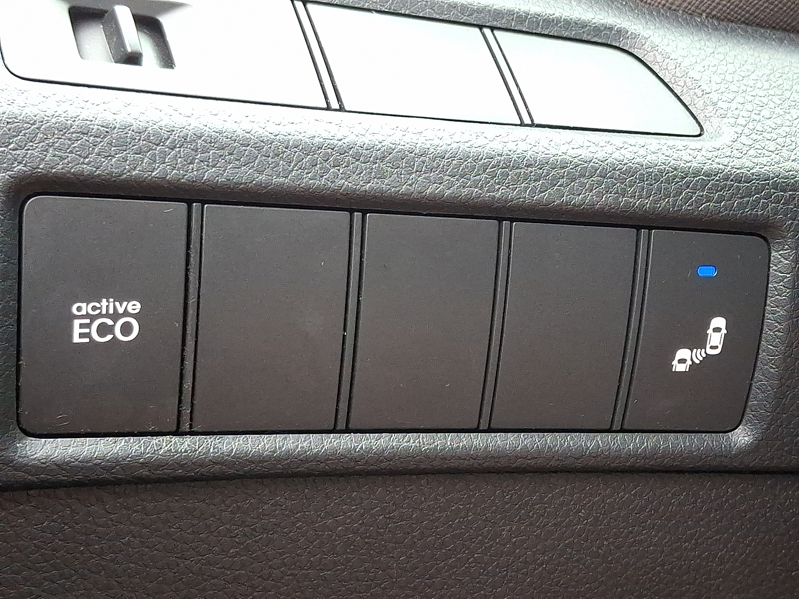 used 2014 Hyundai Santa Fe Sport car, priced at $10,288
