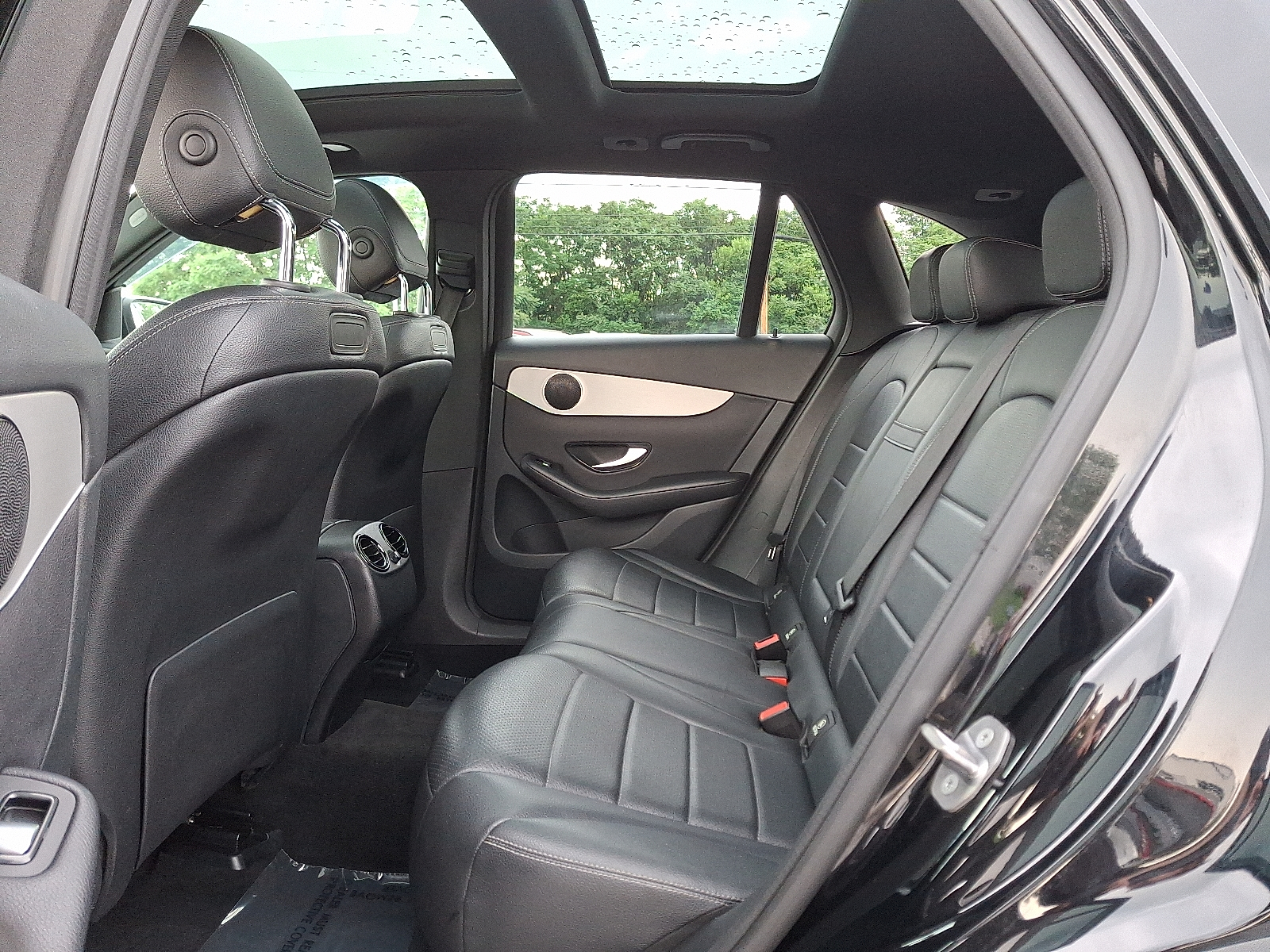 used 2019 Mercedes-Benz GLC 300 car, priced at $17,999