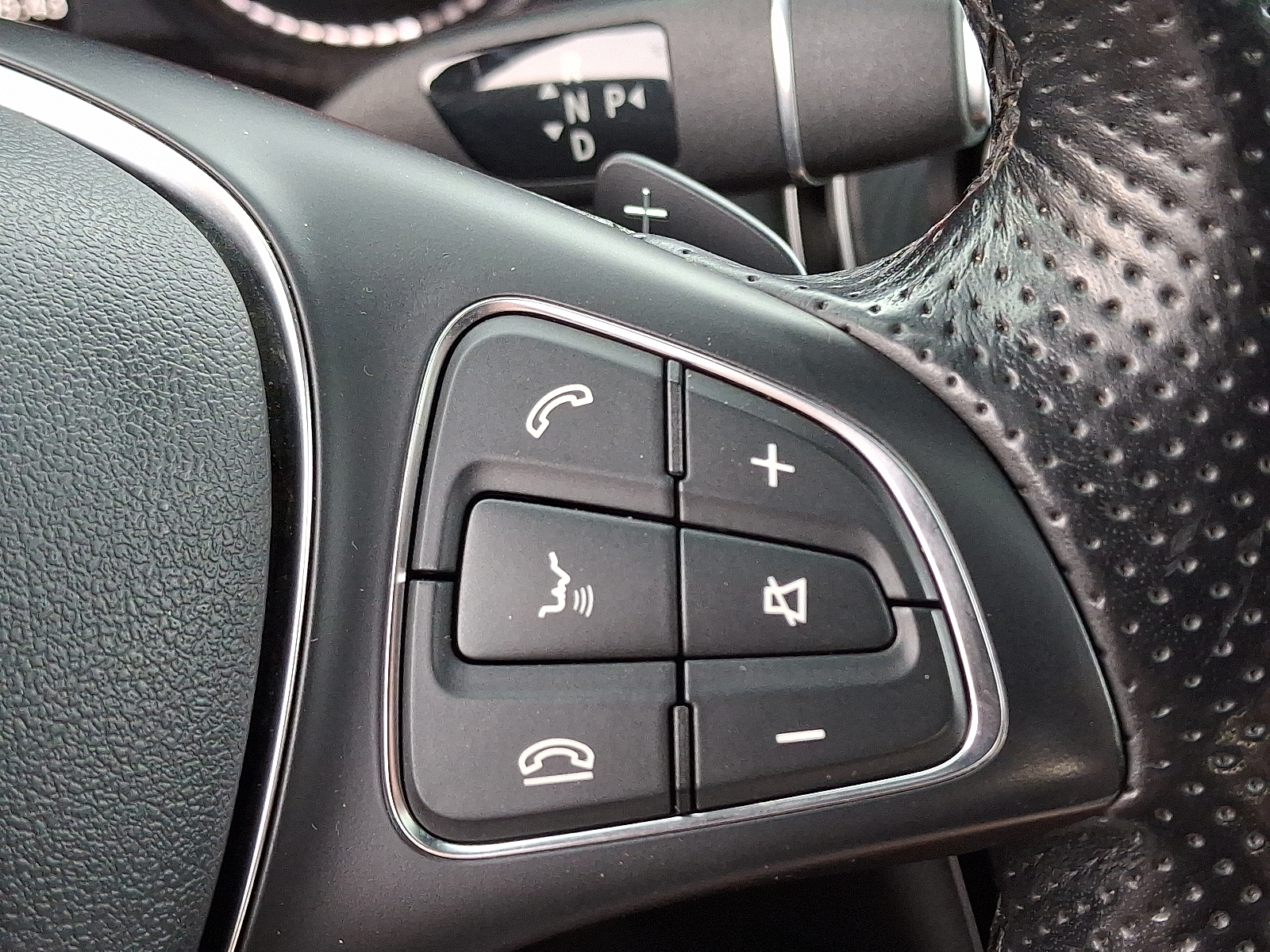 used 2019 Mercedes-Benz GLC 300 car, priced at $17,999