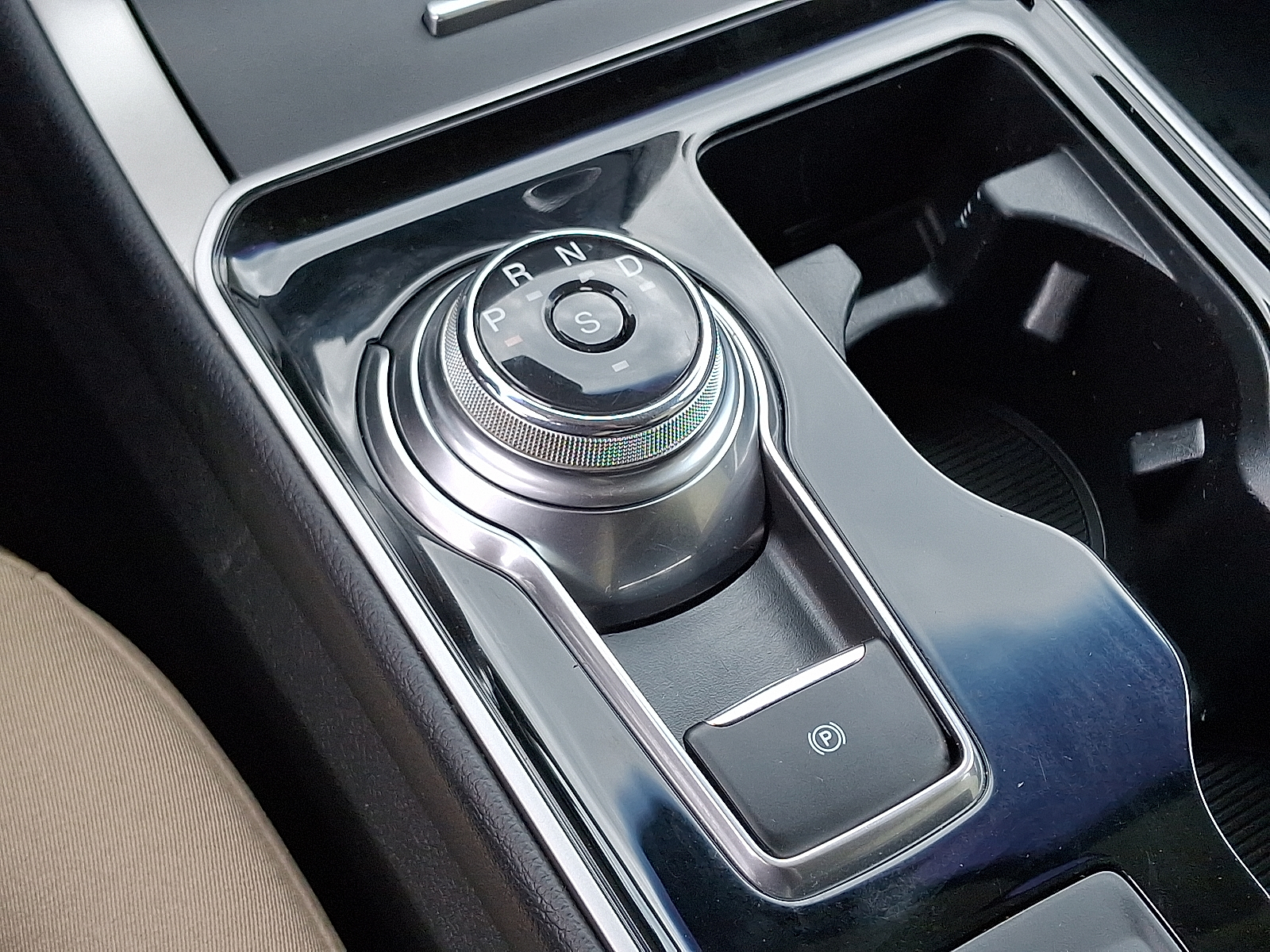 used 2019 Ford Edge car, priced at $16,999