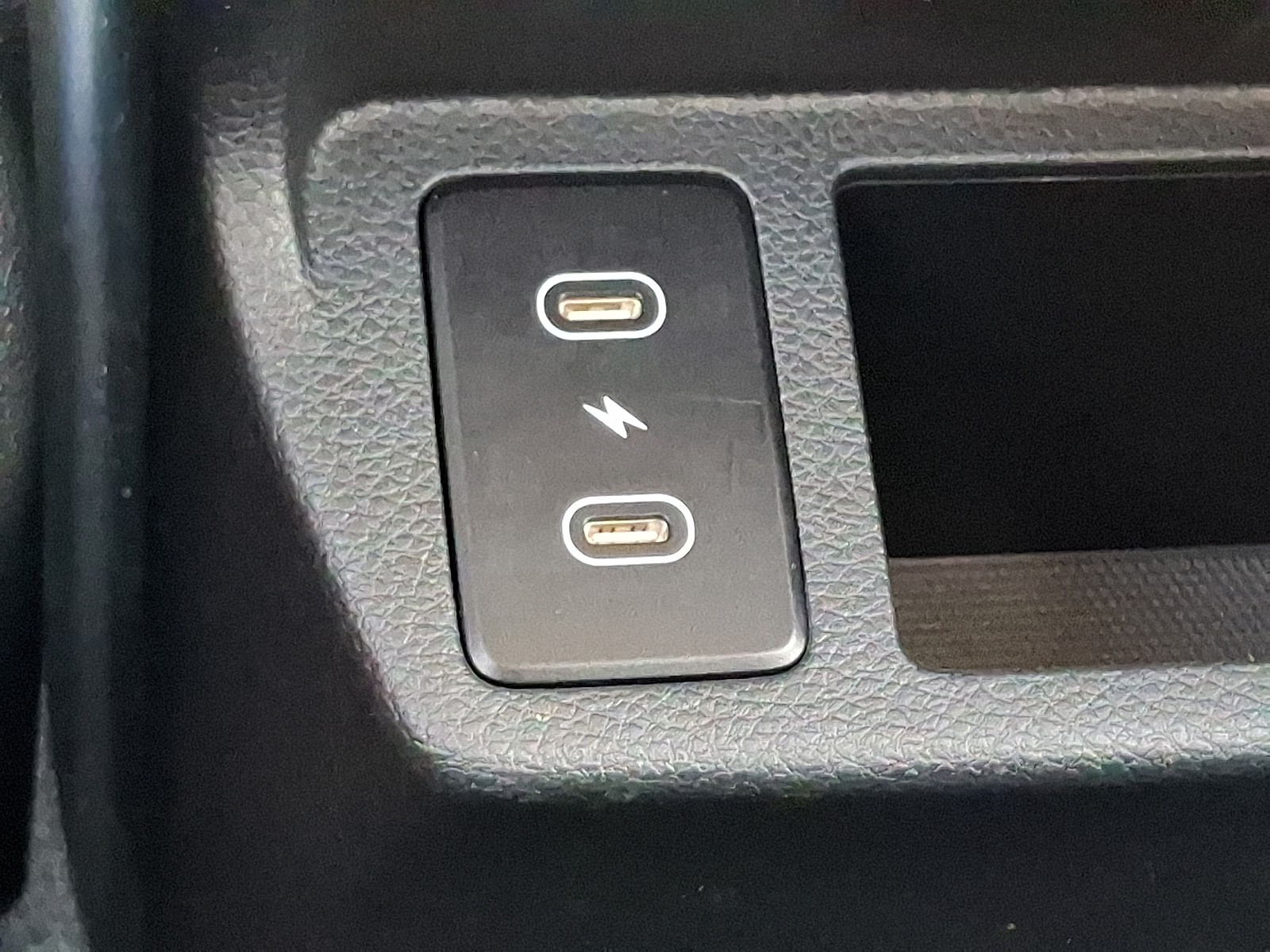 used 2024 Kia Seltos car, priced at $23,999