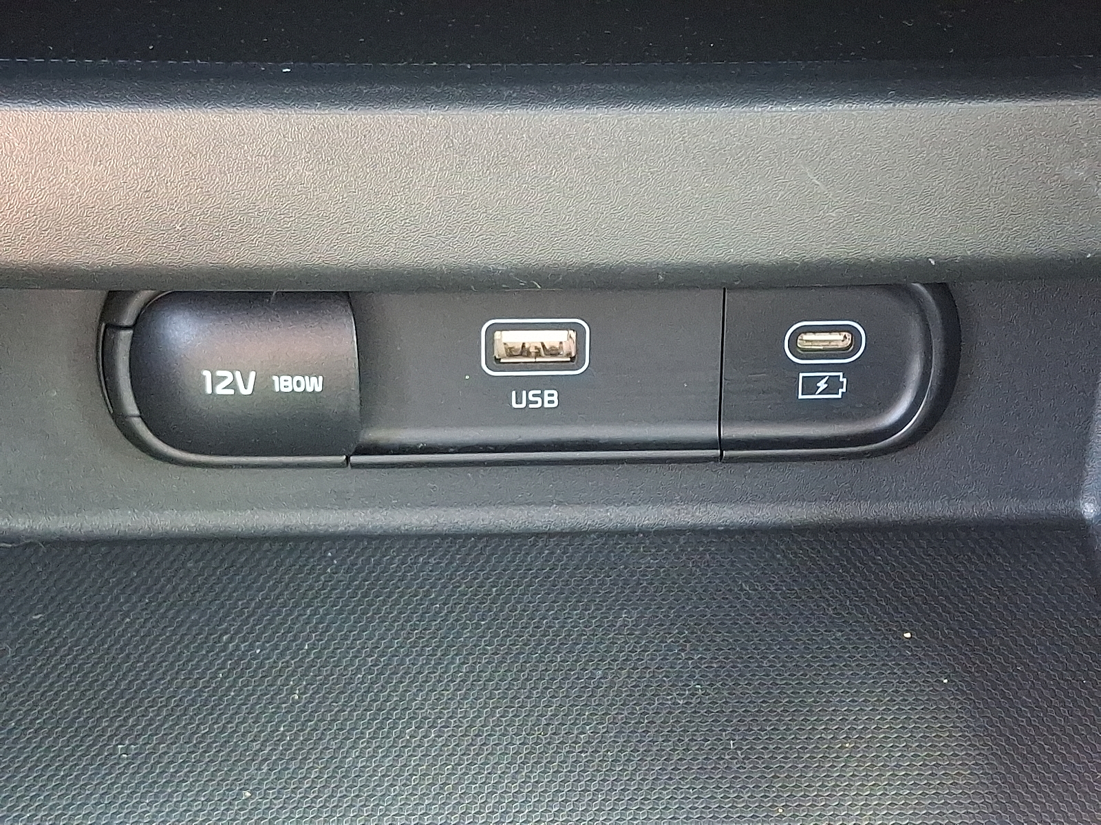 used 2024 Kia Seltos car, priced at $23,999