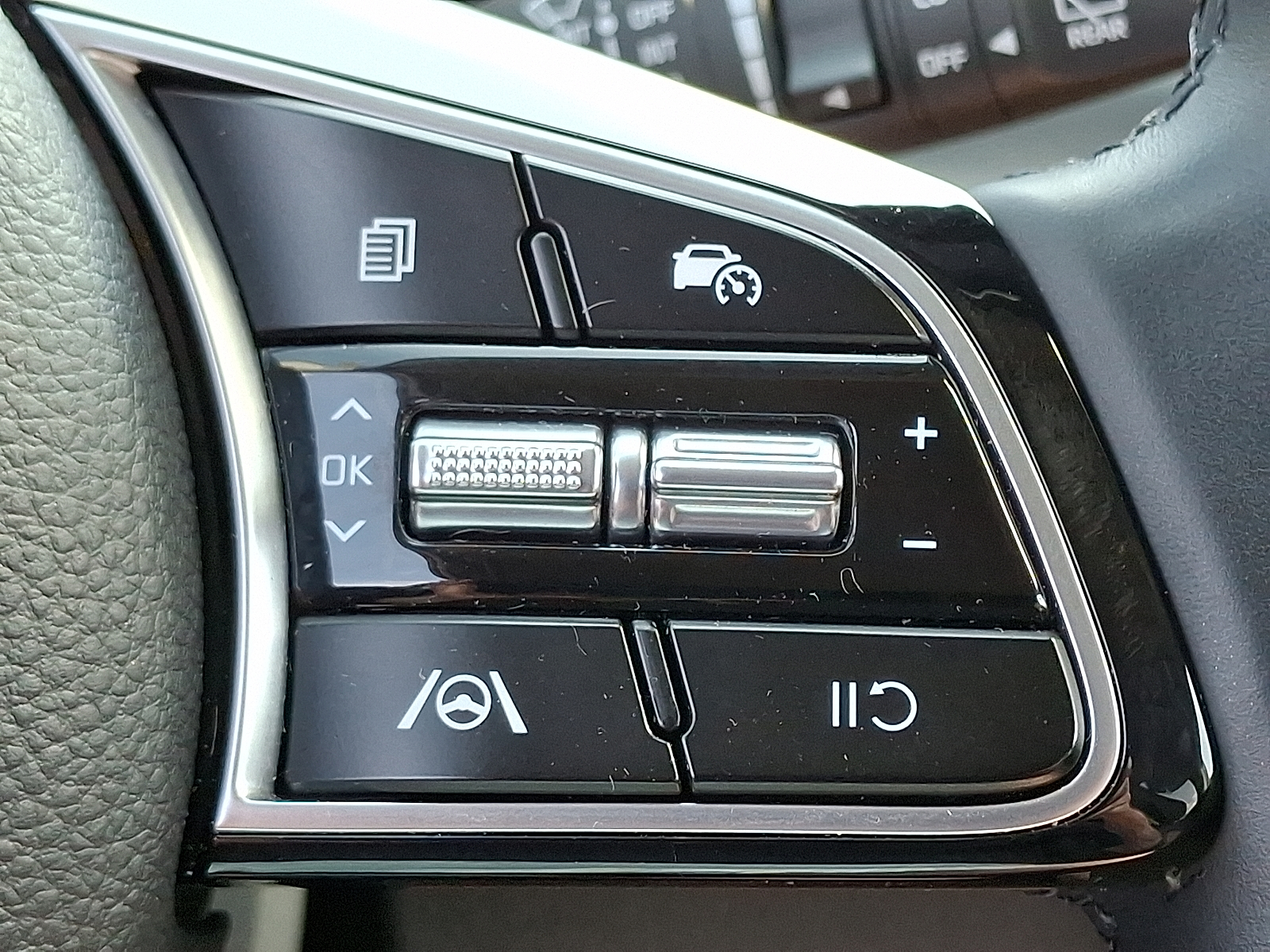 used 2024 Kia Seltos car, priced at $23,999