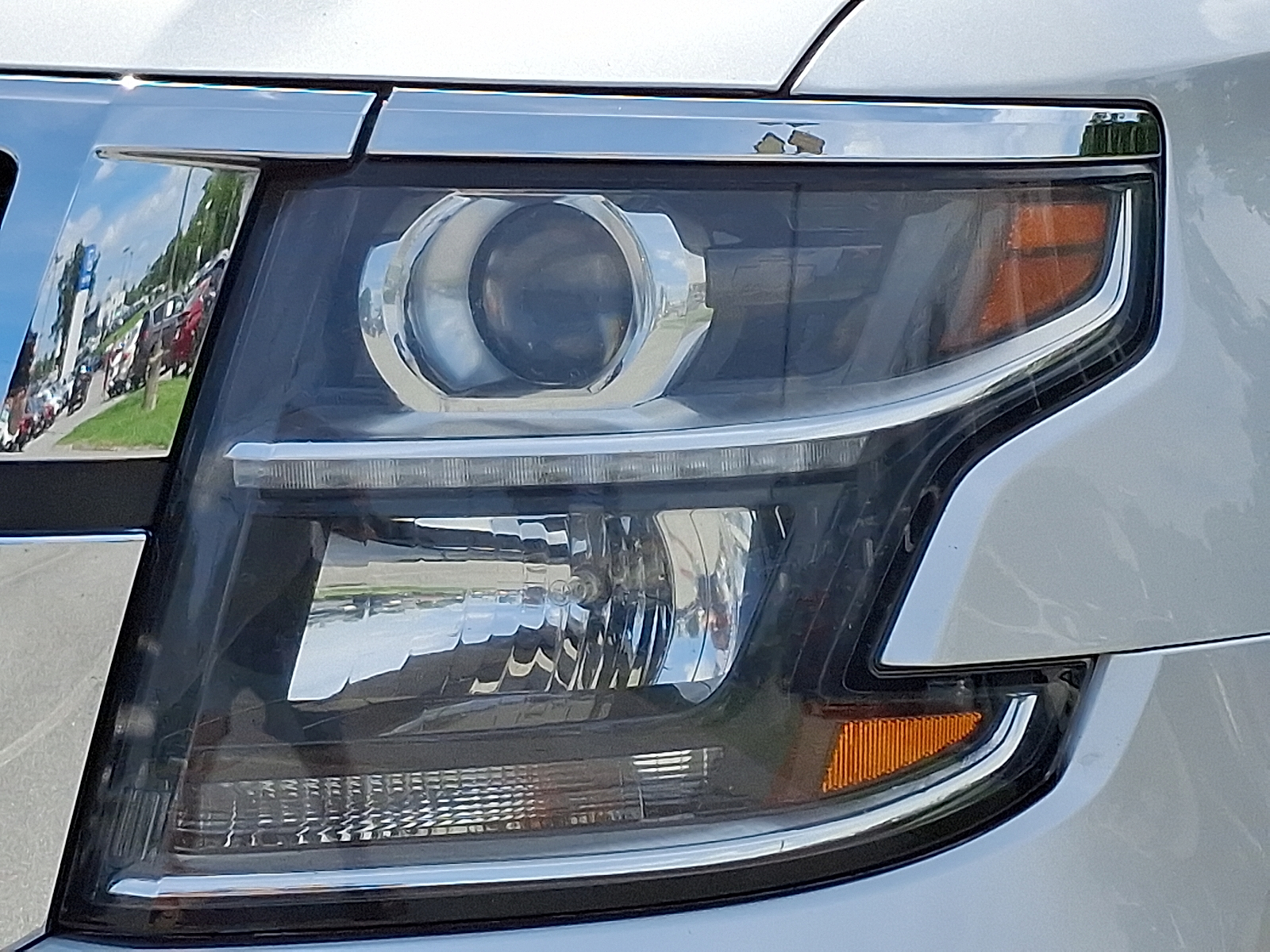 used 2018 Chevrolet Suburban car, priced at $21,088
