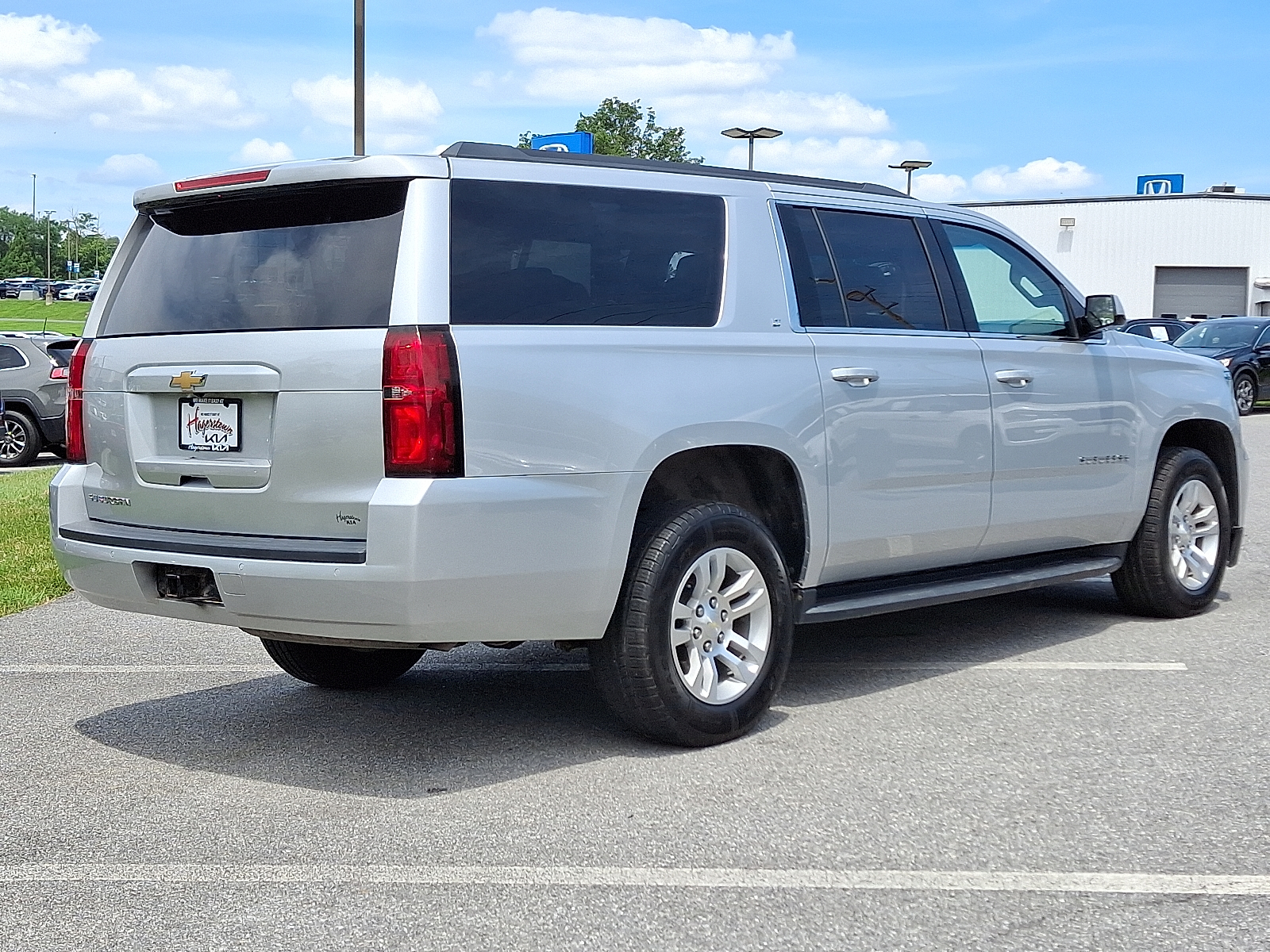 used 2018 Chevrolet Suburban car, priced at $21,088