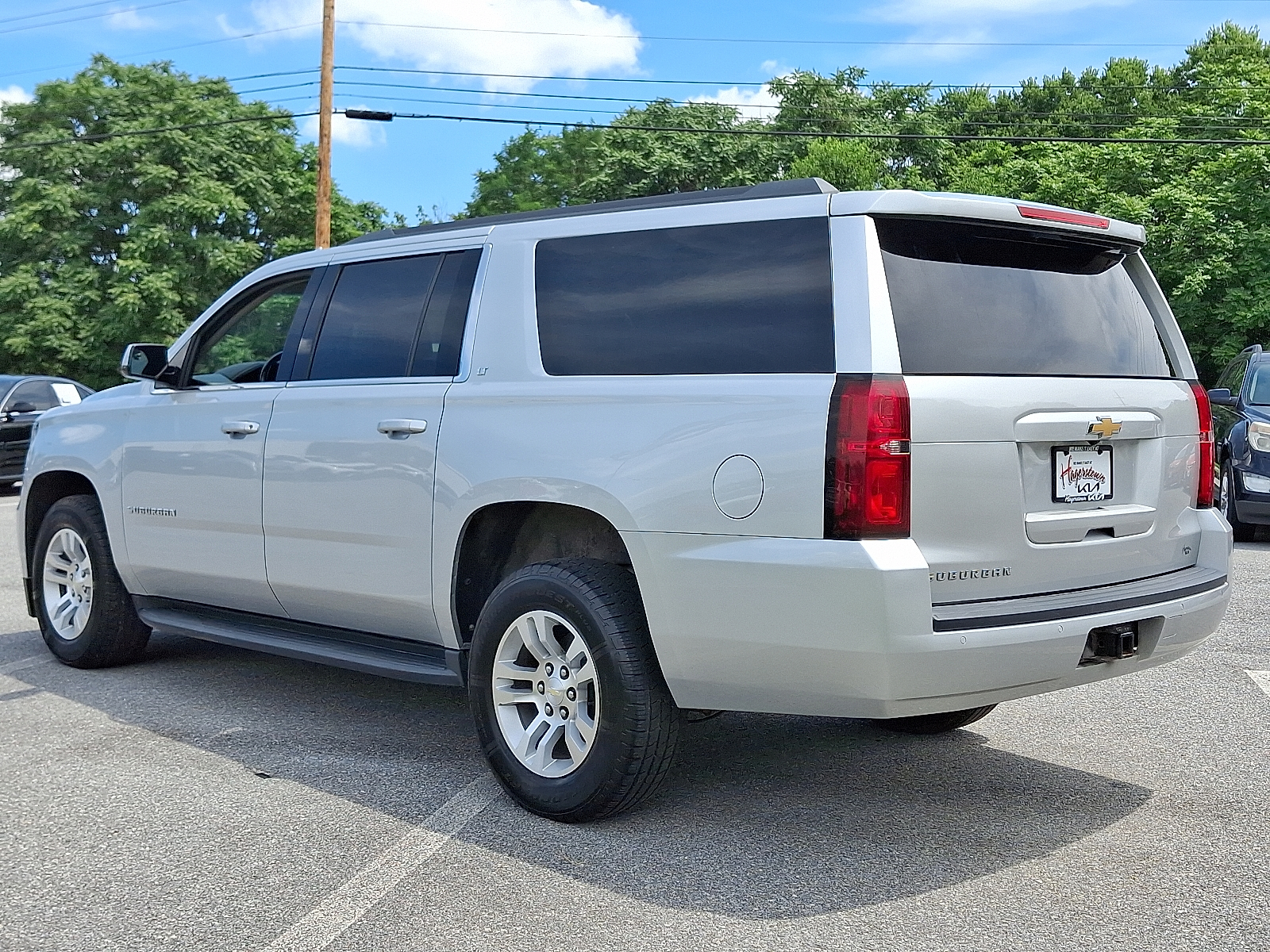 used 2018 Chevrolet Suburban car, priced at $21,088