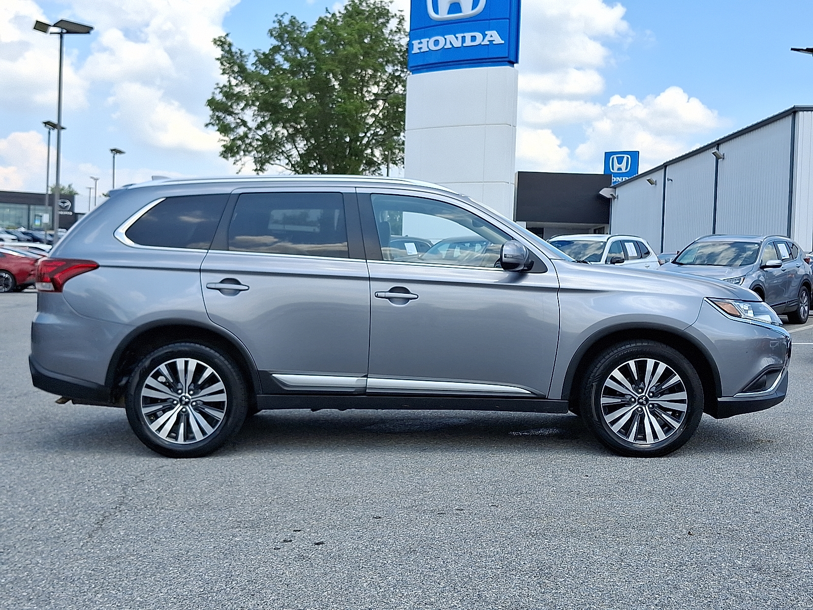 used 2020 Mitsubishi Outlander car, priced at $11,799