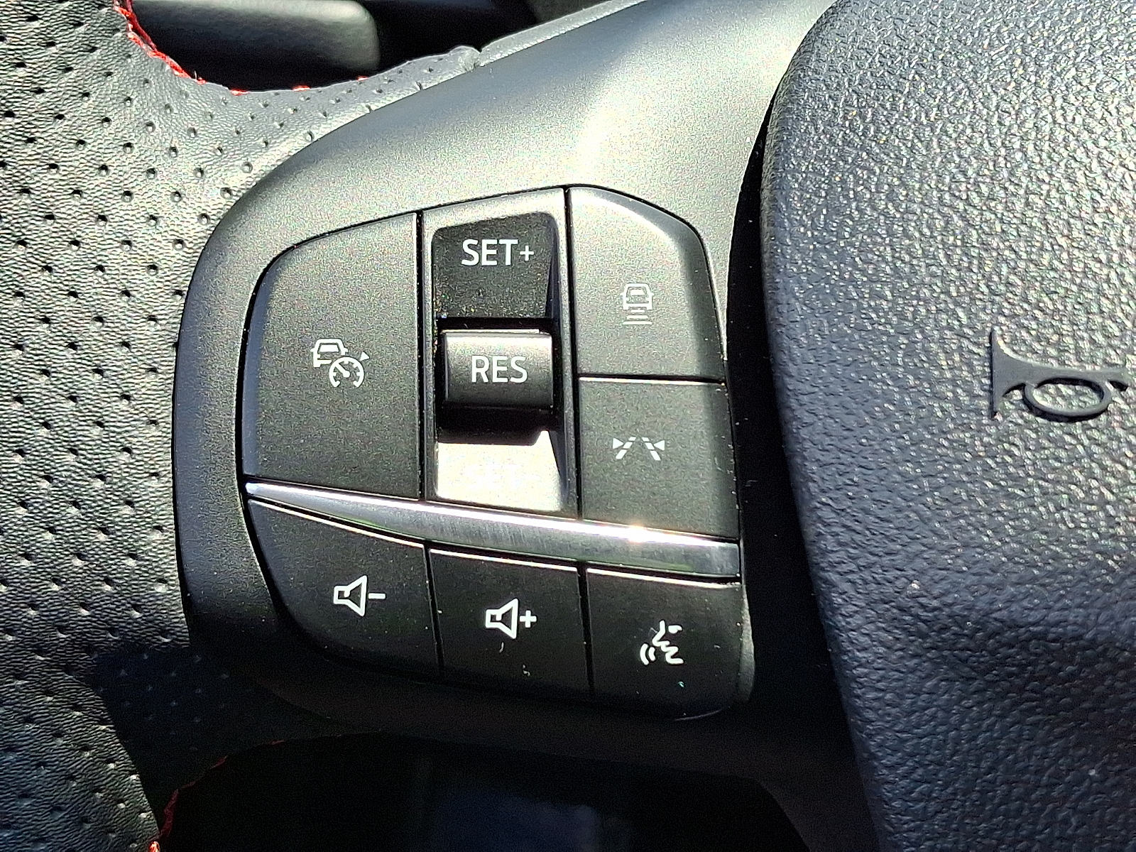 used 2023 Ford Escape car, priced at $25,499
