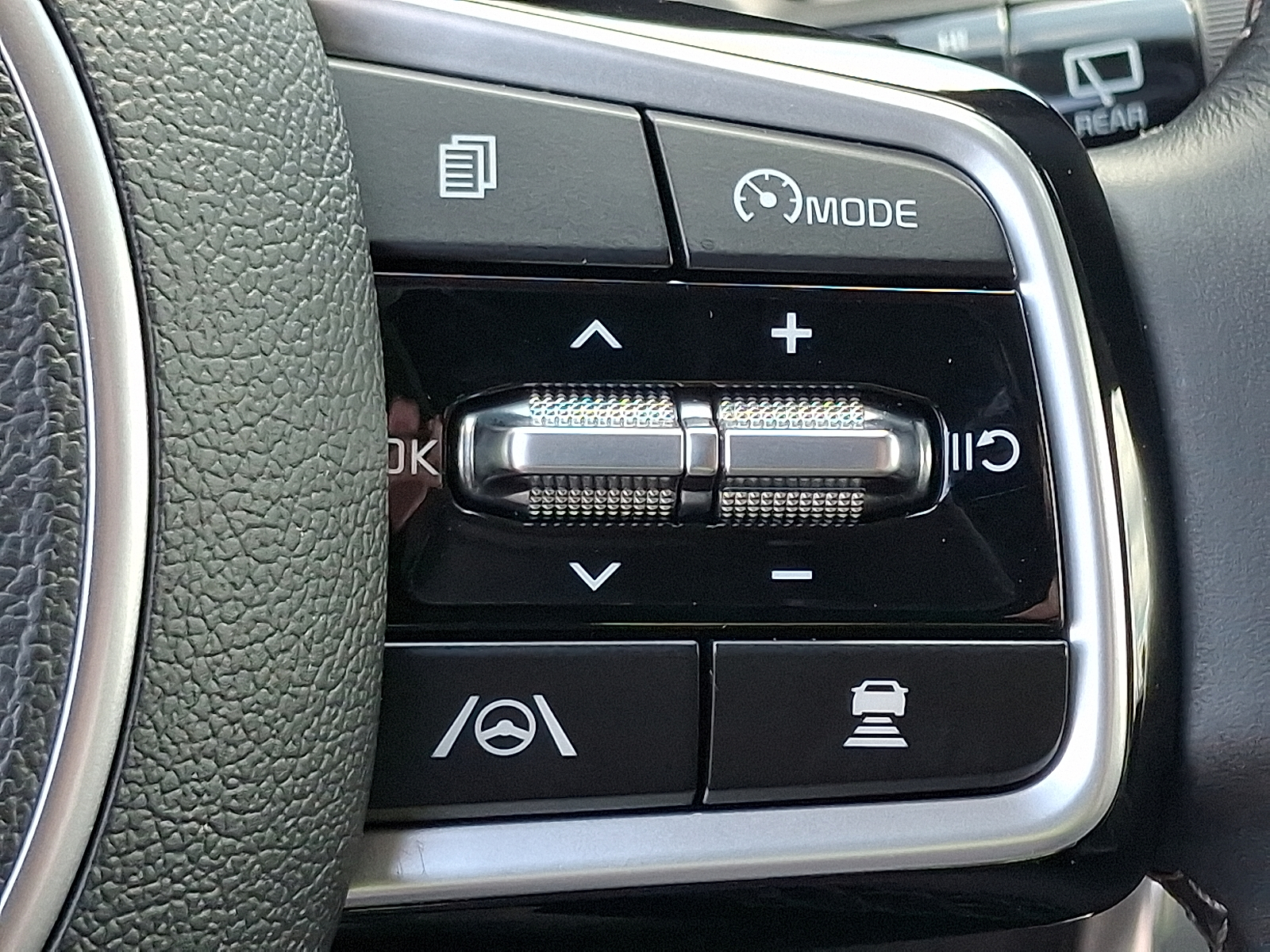 used 2022 Kia Sorento car, priced at $30,399