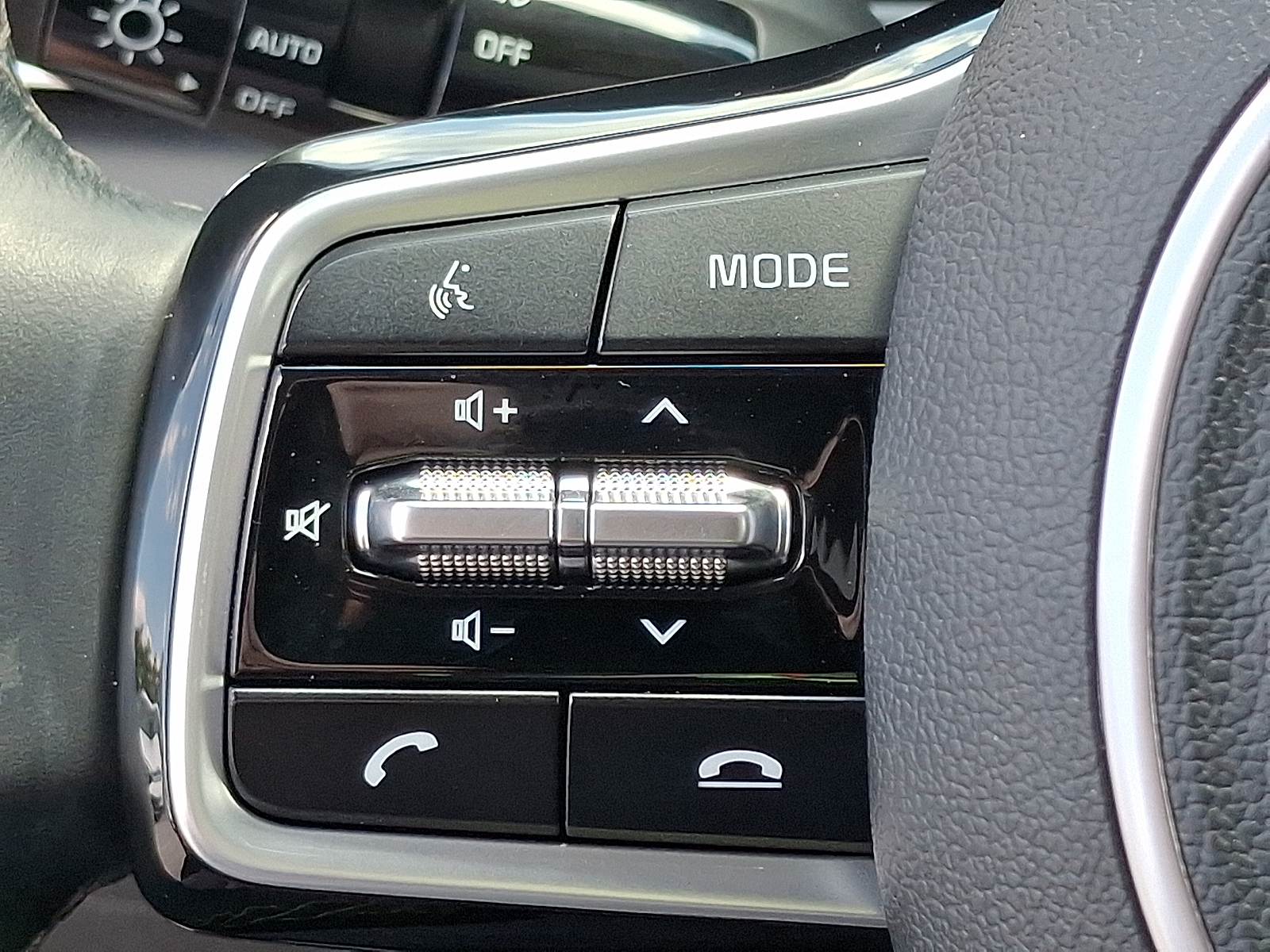 used 2022 Kia Sorento car, priced at $30,399
