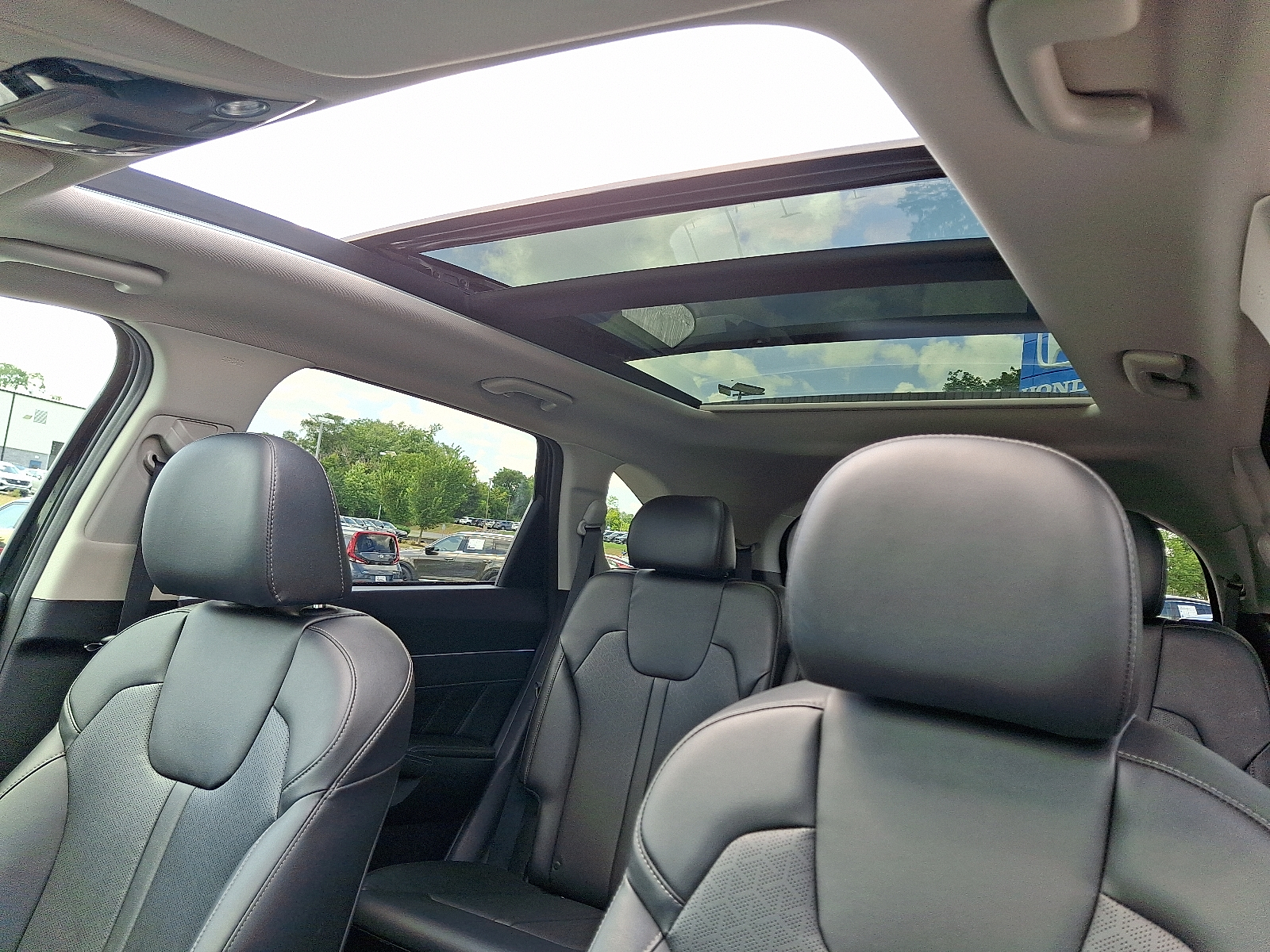 used 2022 Kia Sorento car, priced at $30,399