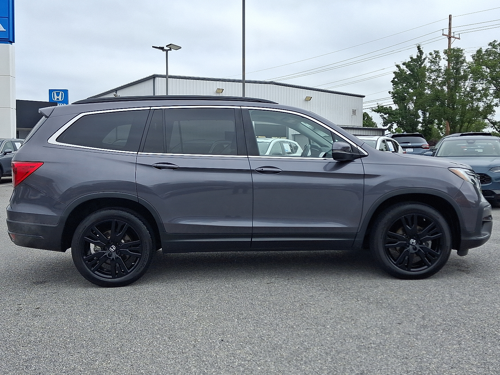used 2022 Honda Pilot car, priced at $32,999
