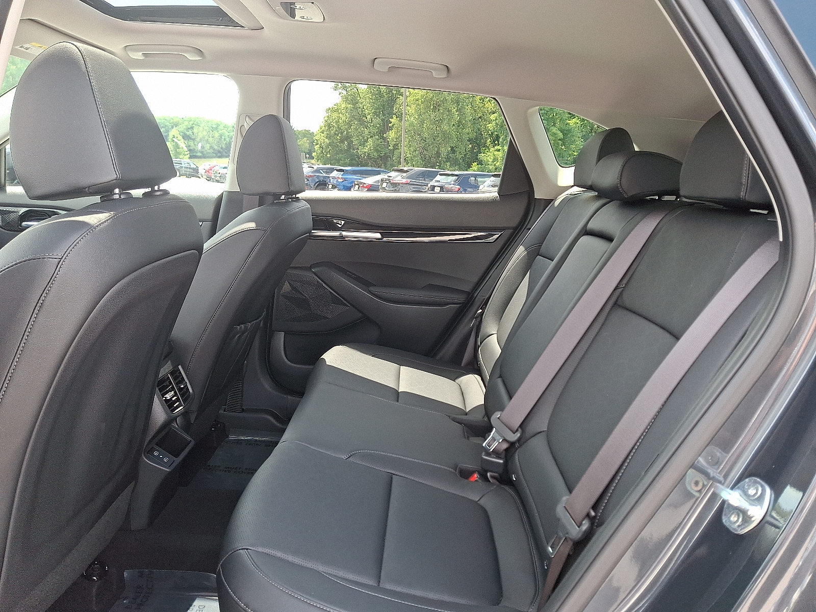 used 2025 Kia Seltos car, priced at $27,599