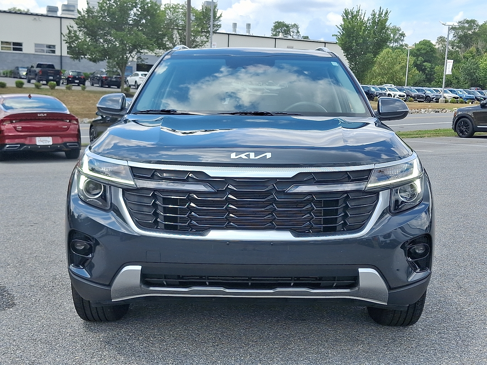 used 2025 Kia Seltos car, priced at $27,599